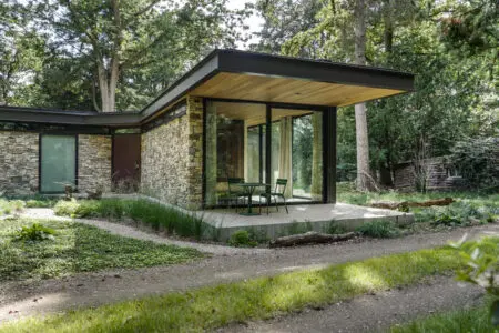 Bos villa met natuurstenen gevelbekleding - Realisatie: Bouwbedrijf Wolswinkel