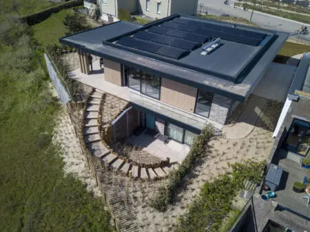 moderno buitengevel bekleding in de duinen | Architect van Manen