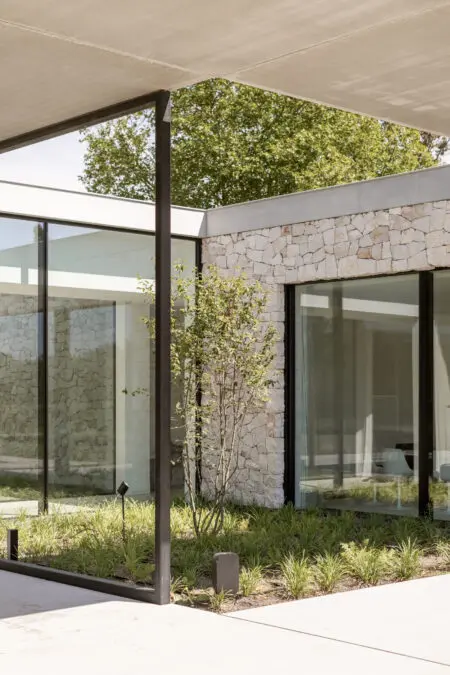 Concrete Villa Cocoon Architecten buitengevel Rocks Ibiza koud gezet