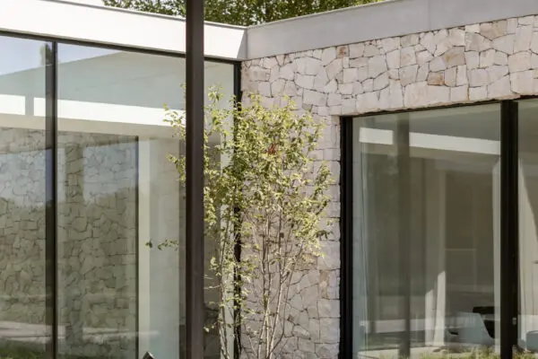 Concrete Villa Cocoon Architecten buitengevel Rocks Ibiza koud gezet