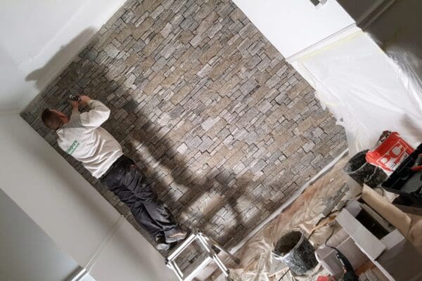 Steenpanelen Puzzel worden geplaatst