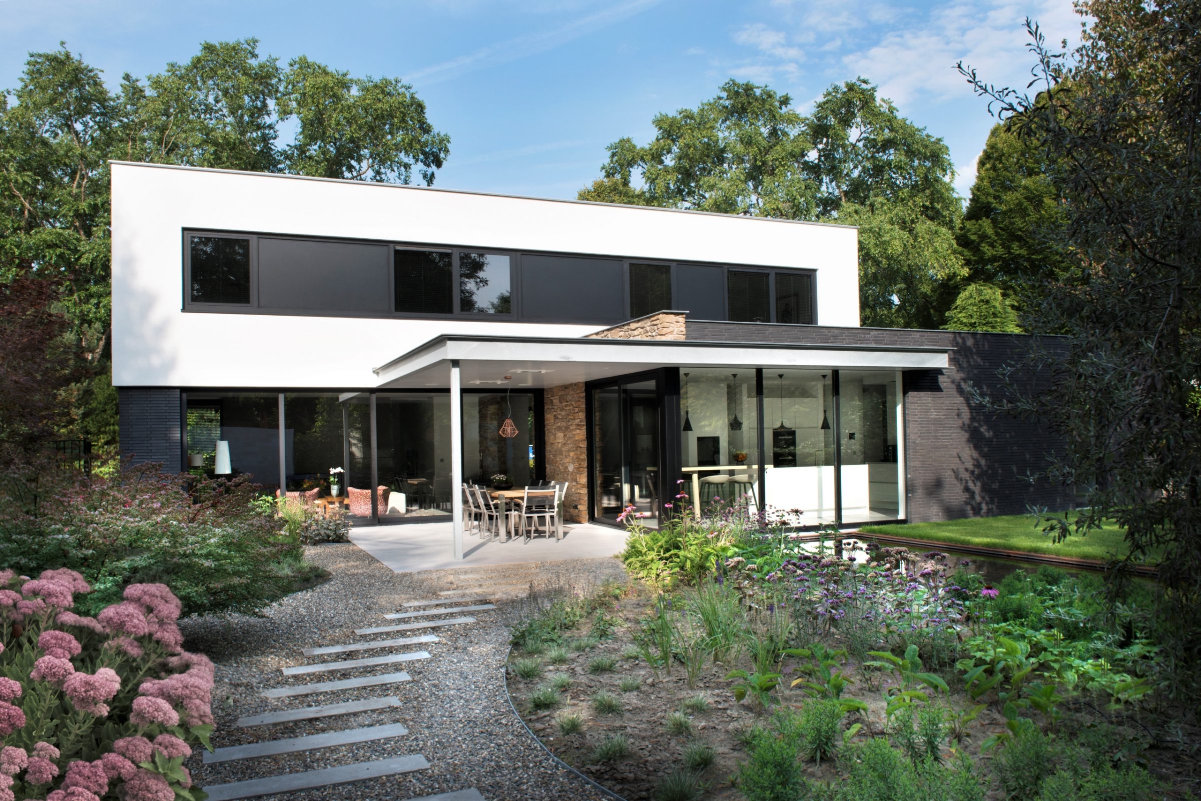 Geopietra Steenstrips, modern woonhuis