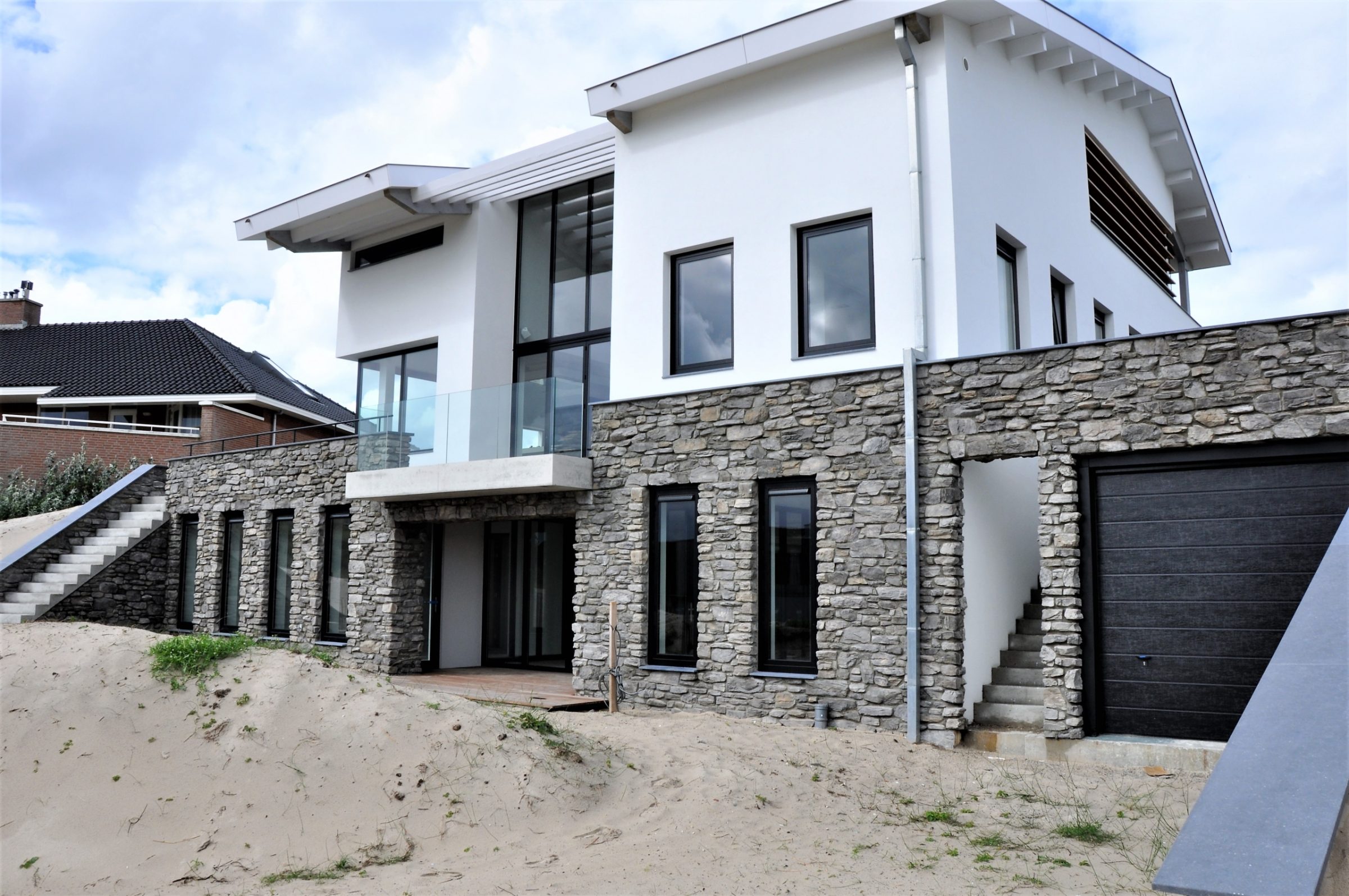 Buitenhuis aan zee - Steenstrips.
