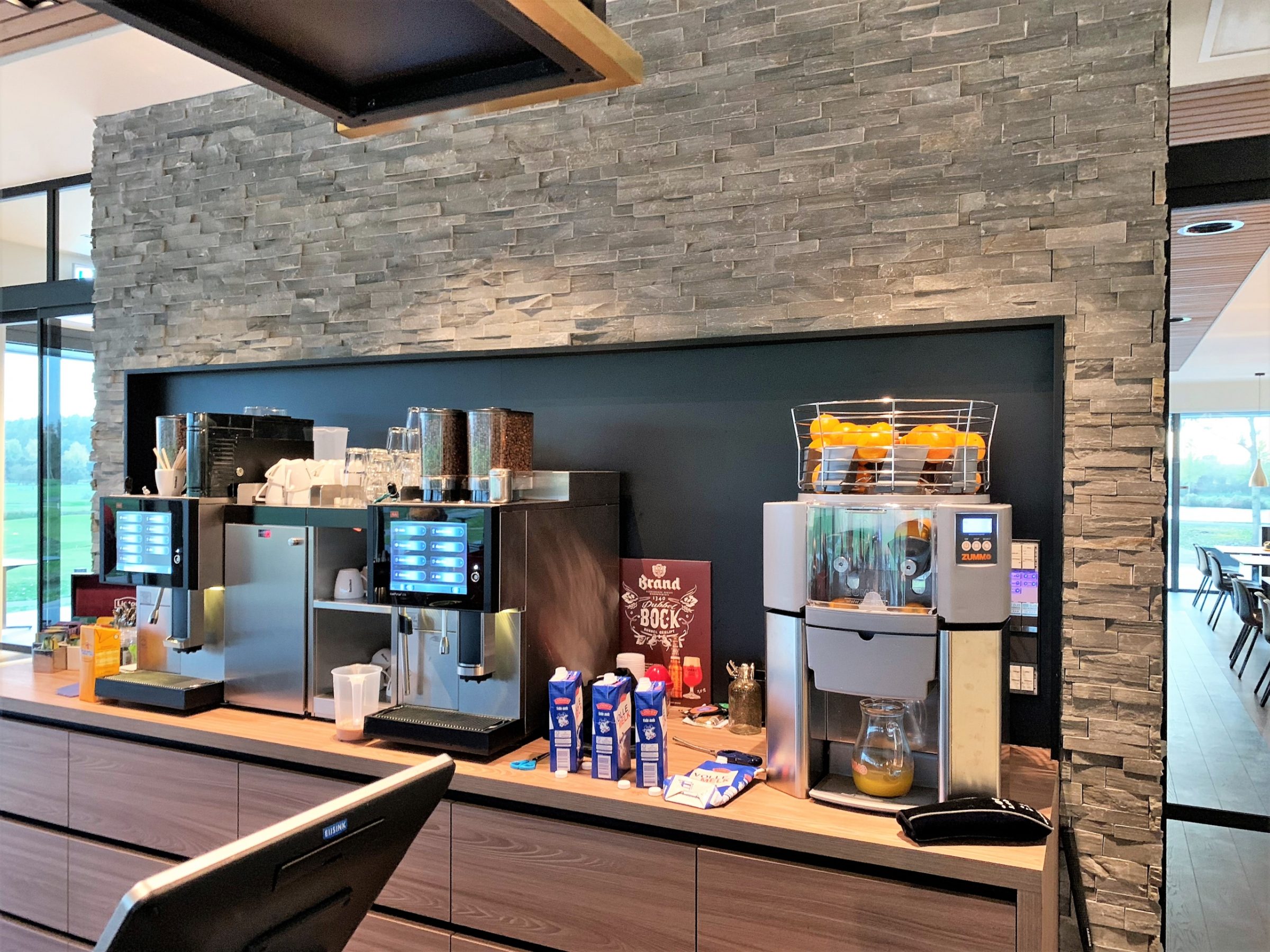 Referentie project De Kroonprins, Golfclub Vianen - natuursteenstrips.