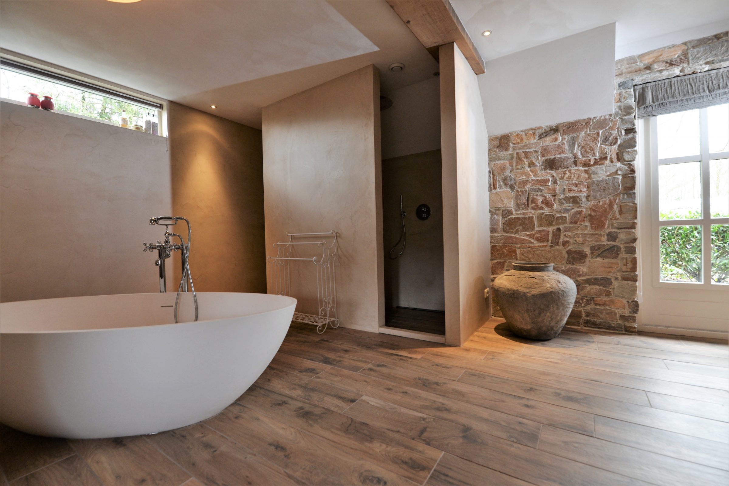Rocks – Wellness en Badkamers