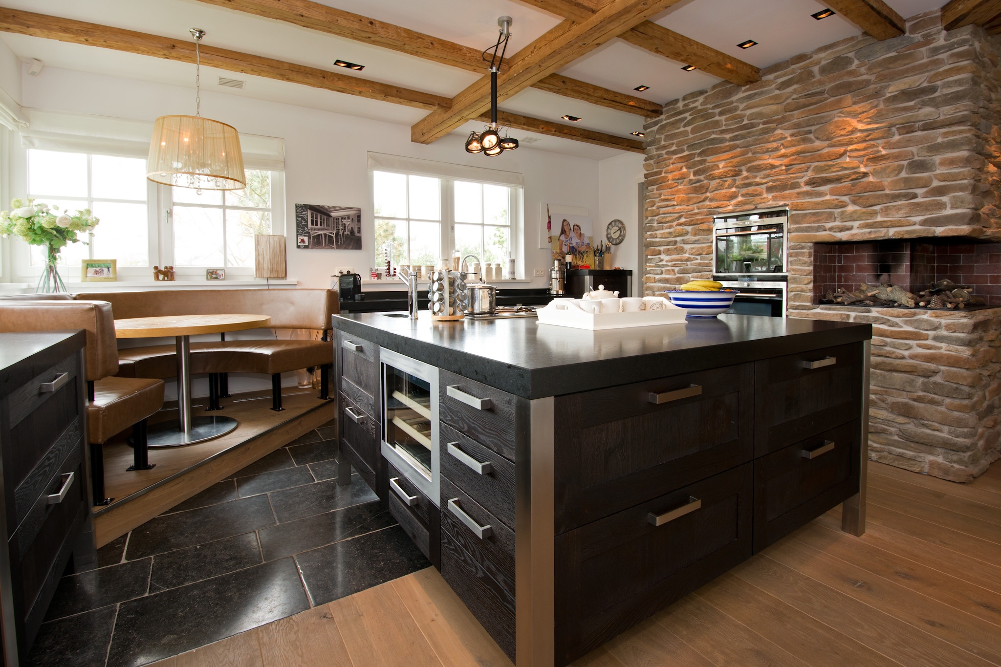 Blumone MT. Exclusieve wandbekleding keuken.