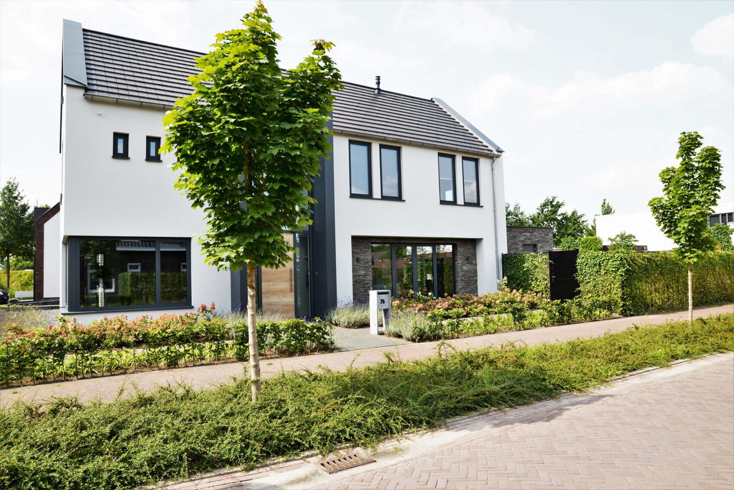 Geisoleerde woning met Steenstrips.