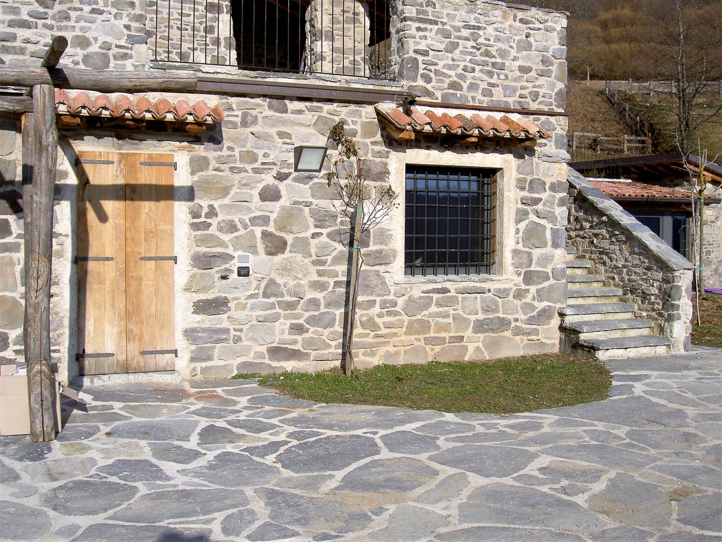 Geopietra Steenstrips en Flagstones.