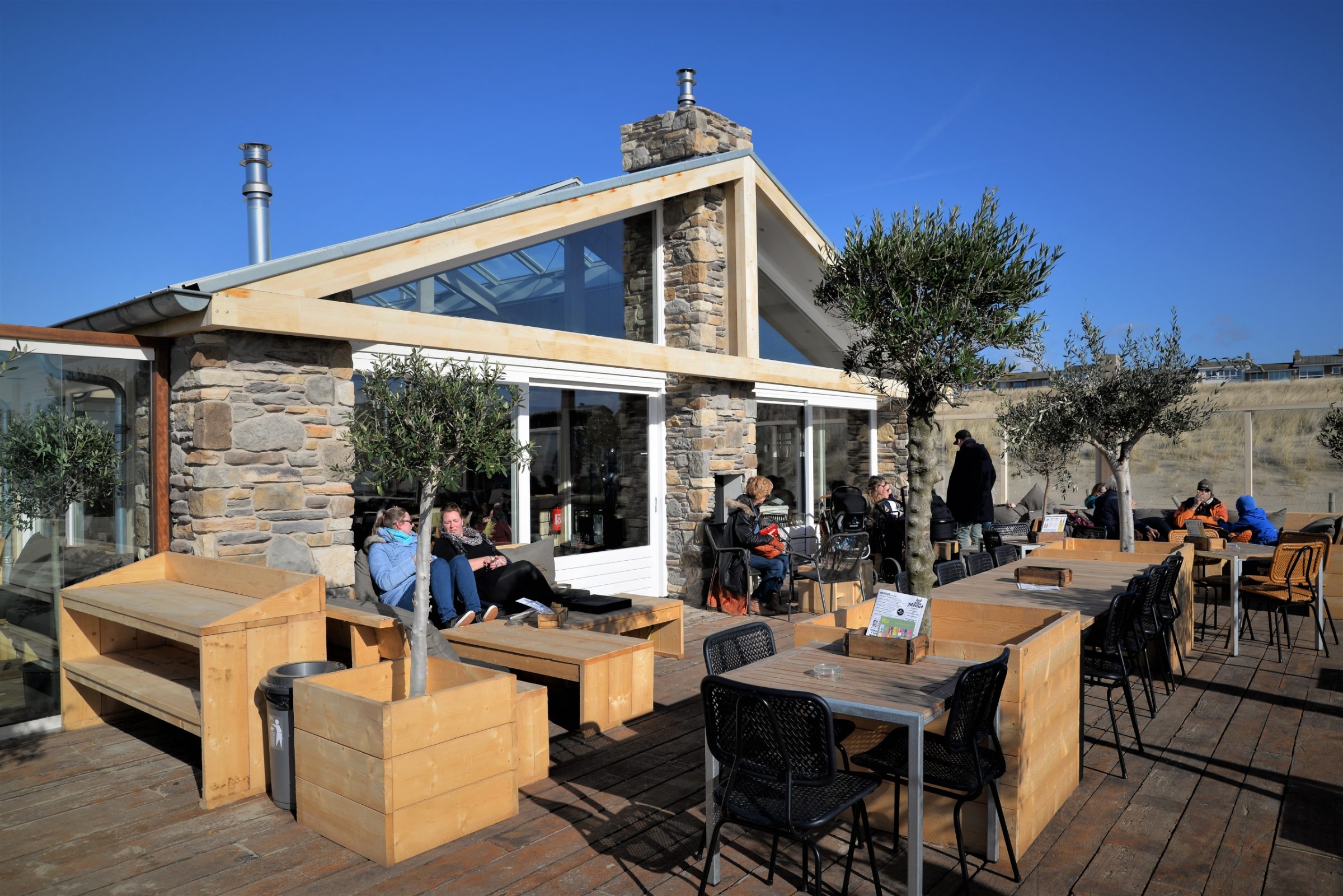 Hout en Steen, Beach en Surf, Katwijk. Geopietra Steenstrips Versilia