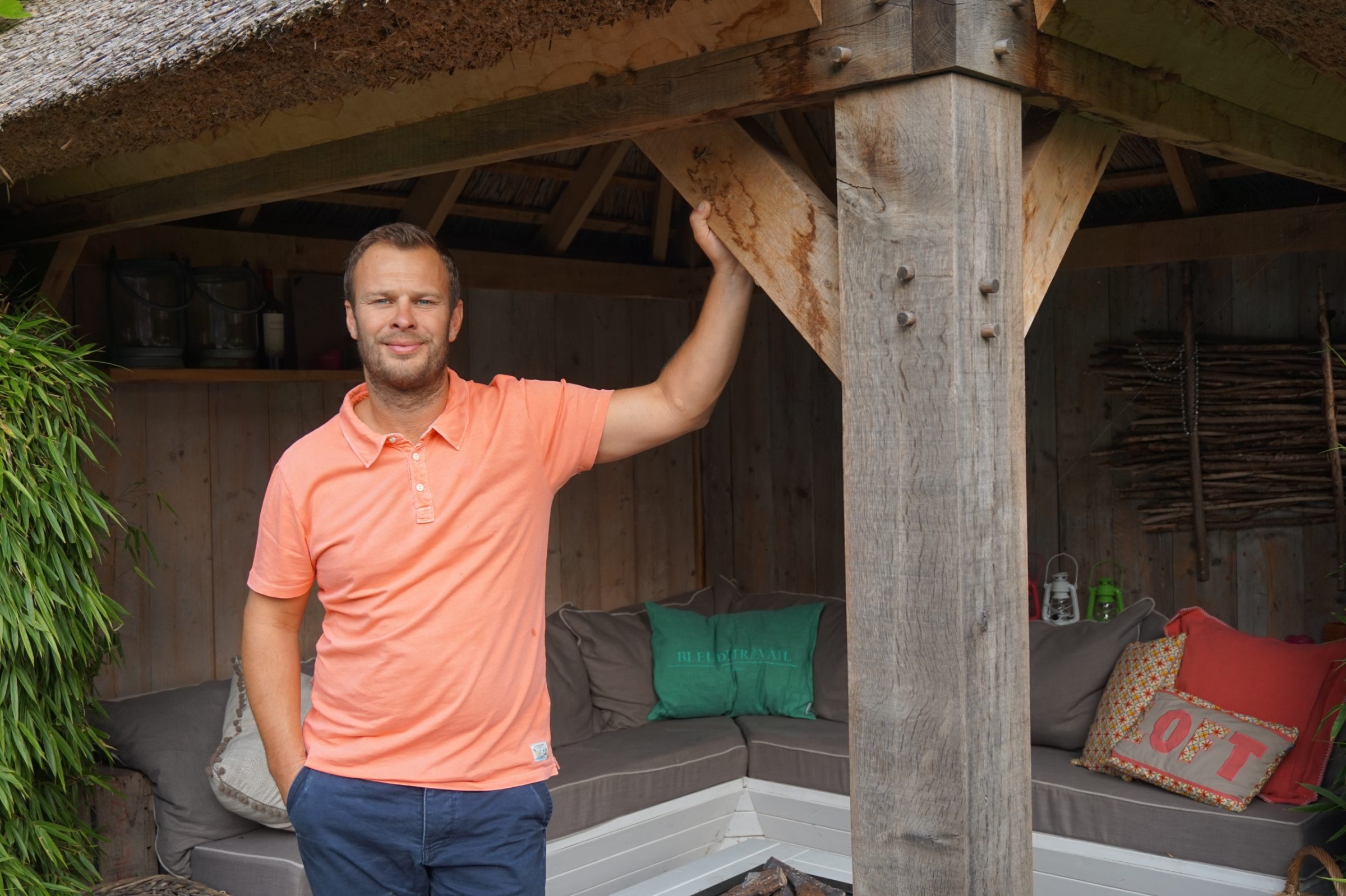 Steenstrips Cascata bij Afrikaanse schouw gemaakt door Van Feij Robuuste Hout- en Bouwproducten.