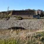 Natuurlijke brug bekleed met Steenstrips Rocks