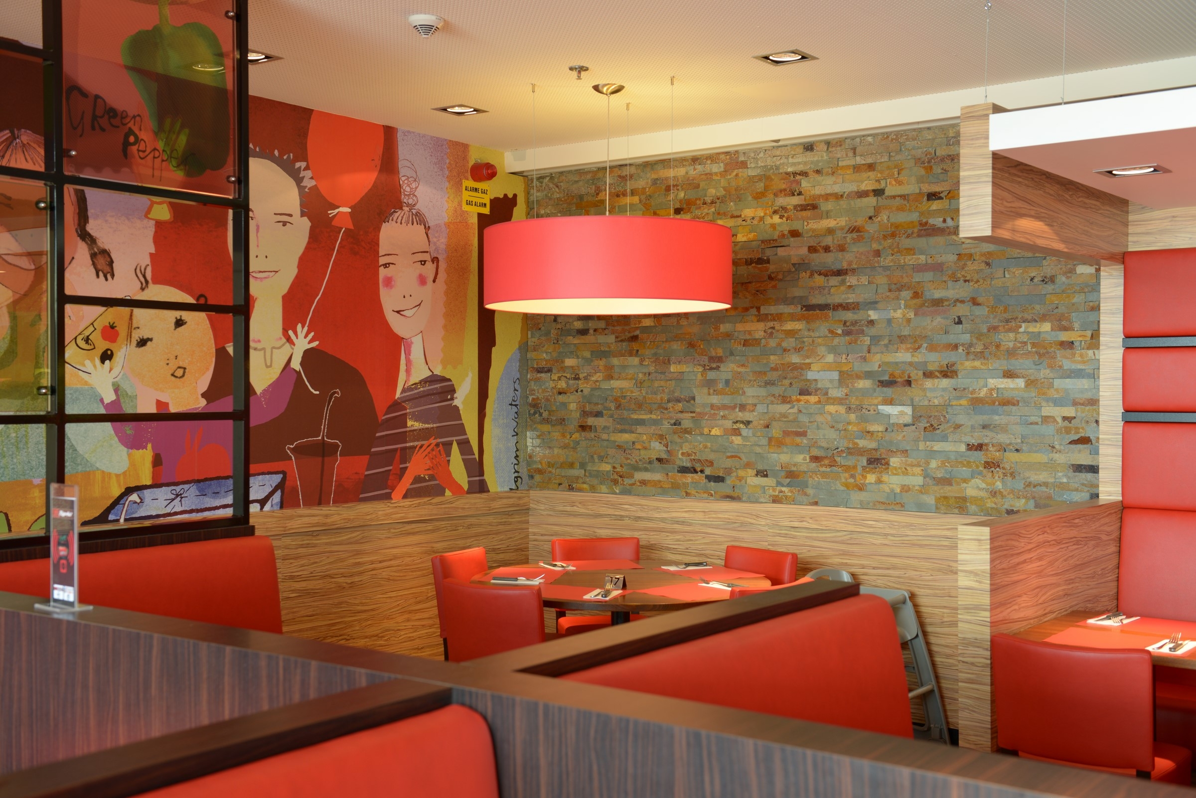 Lei Roestblauw. Wandbekleding Pizzahut.