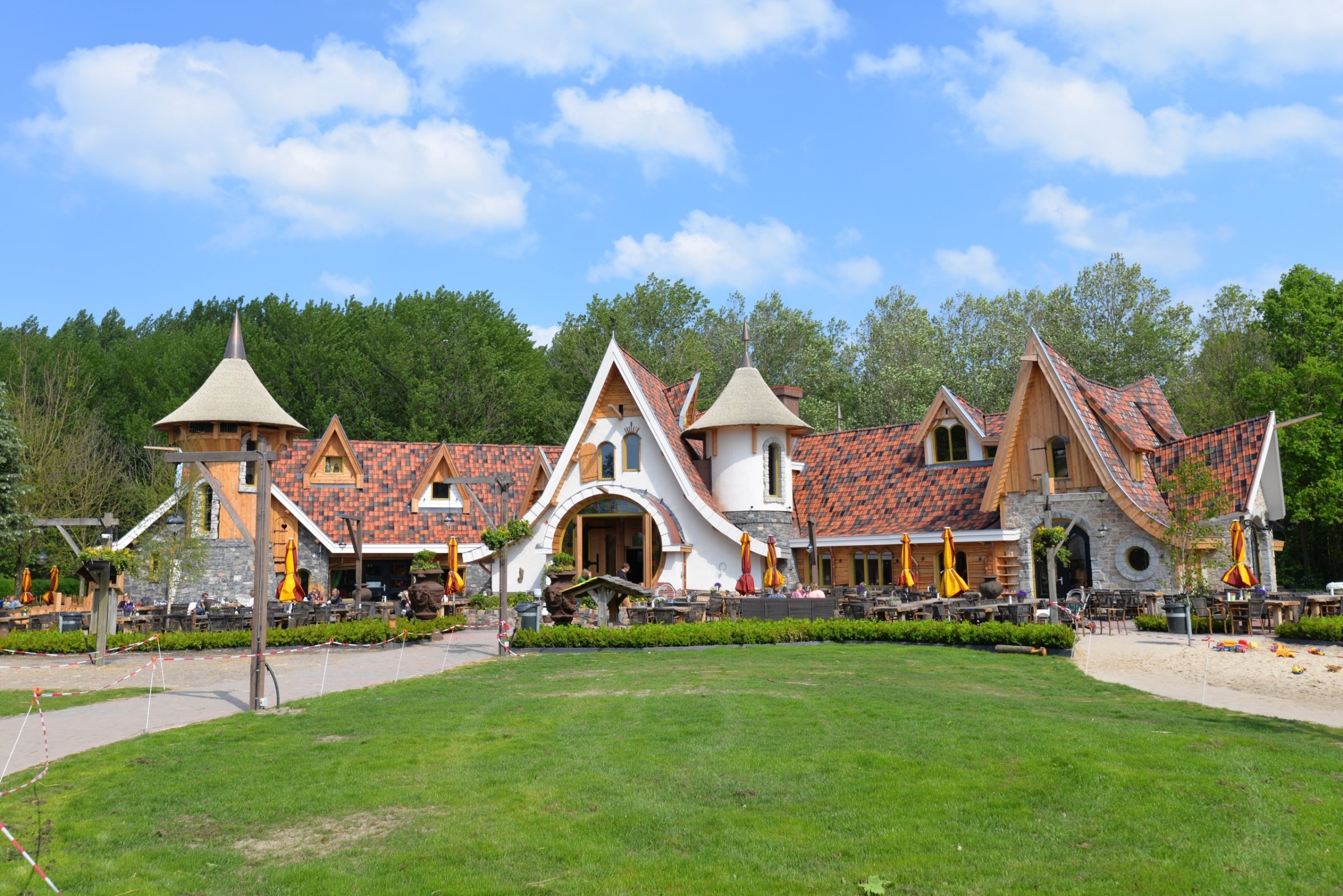 Natuurstenen muren Hans en Grietje