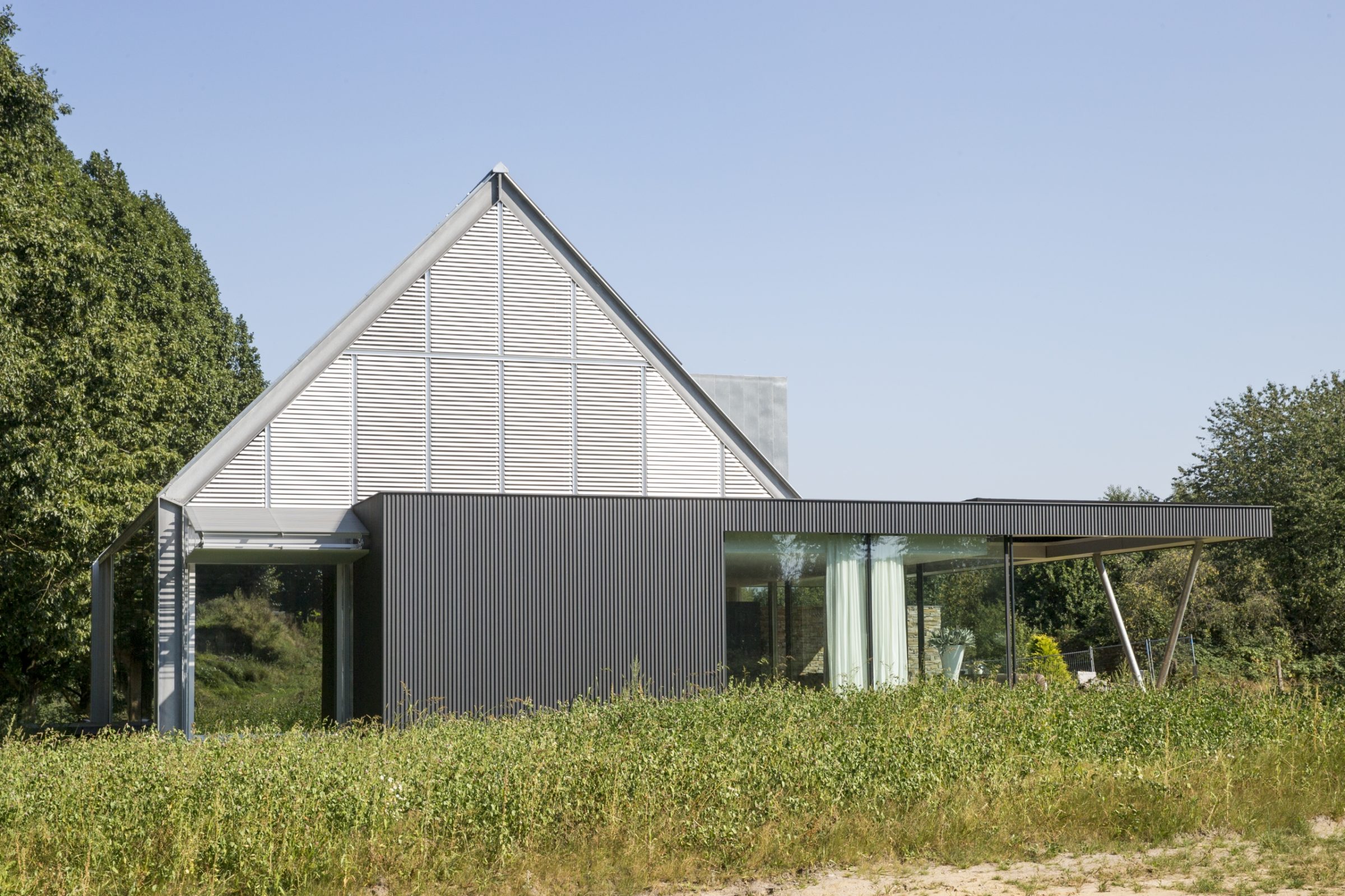 Ontwerp Hans Arendsen - woning met Steenstrips.