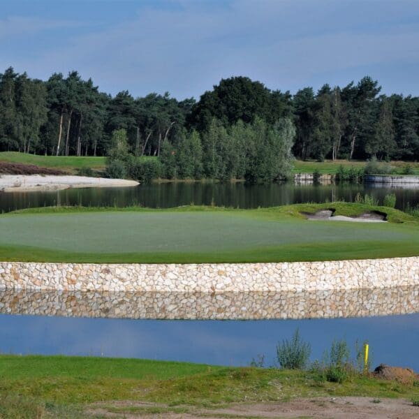 Rocks Melan - Golfclub Nistelrode.