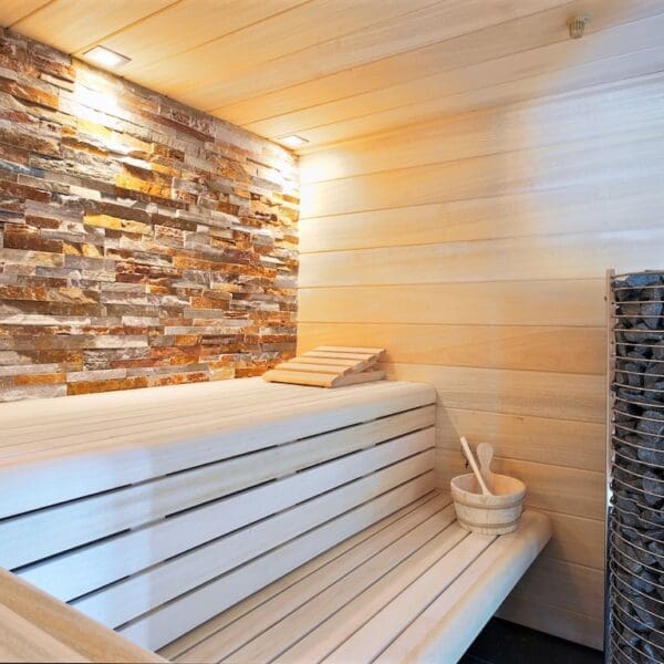 Steenstrips in de sauna.