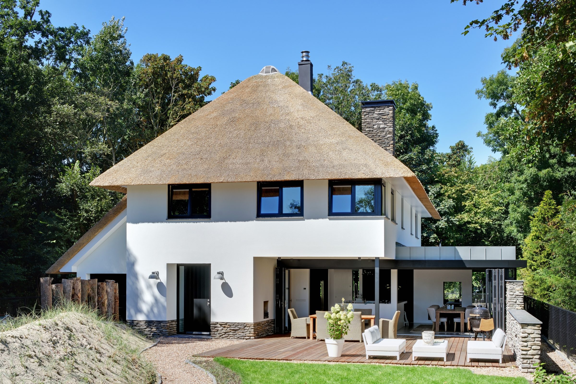Steenstrips plint woning.