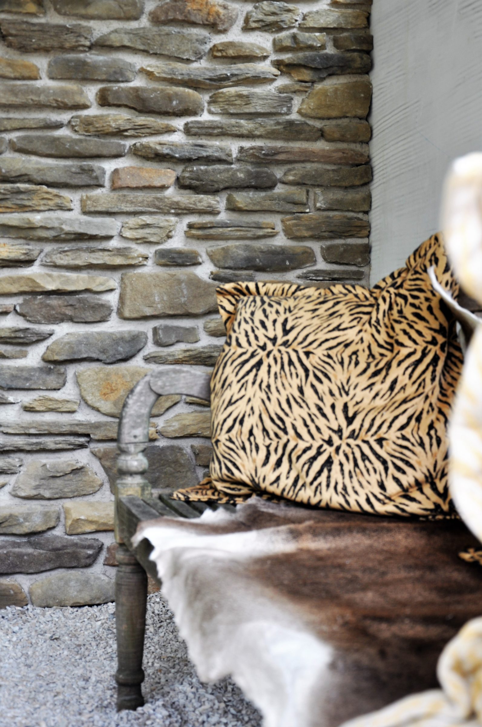 Steenstrips buitenwand muur veranda.