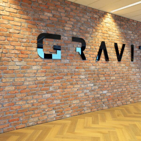 Steenstrips muur kantoor Gravity Online te Amersfoort.