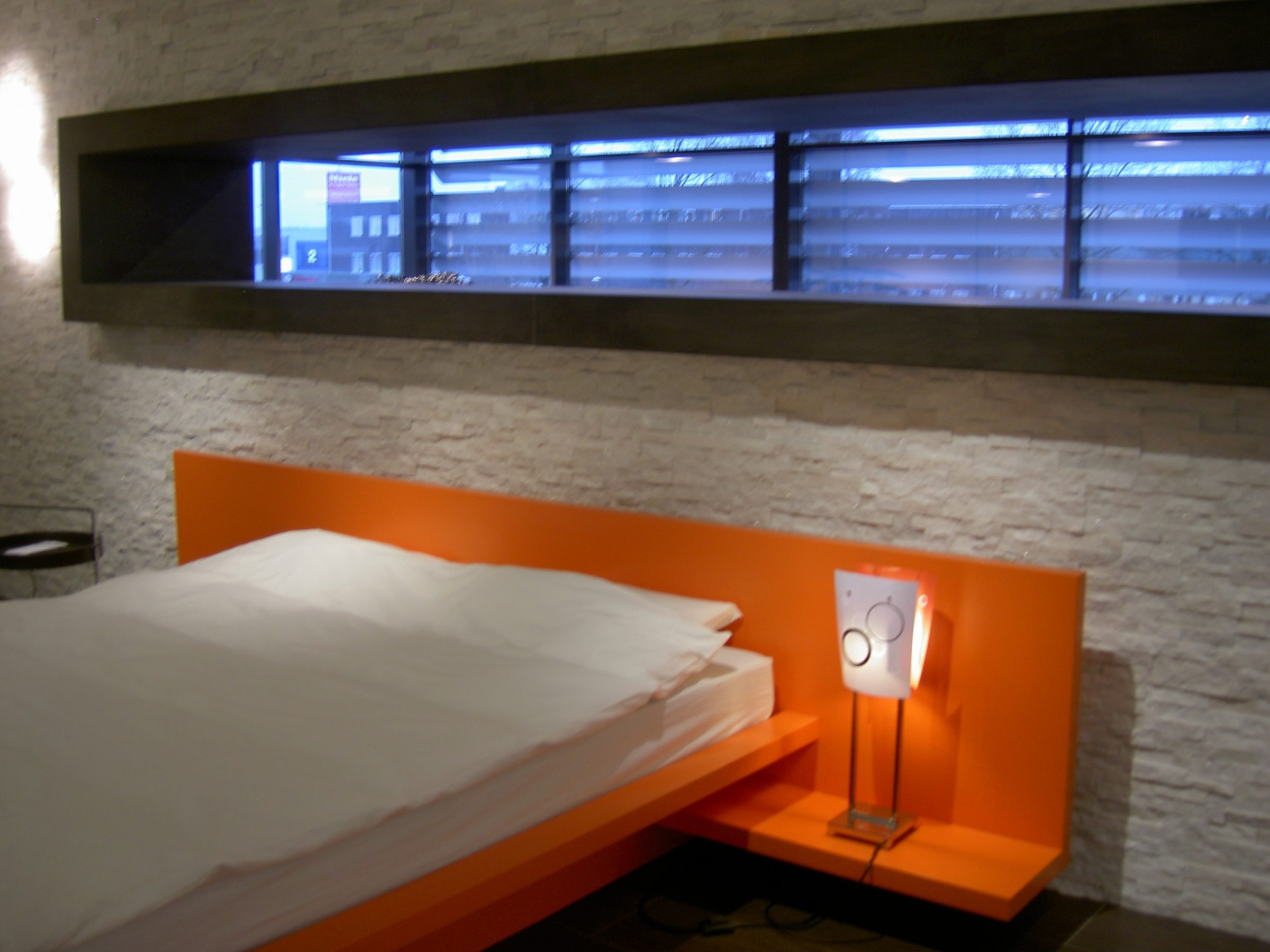 Sneeuwwit Marmer Natuursteenstrips. Slaapkamer wand.