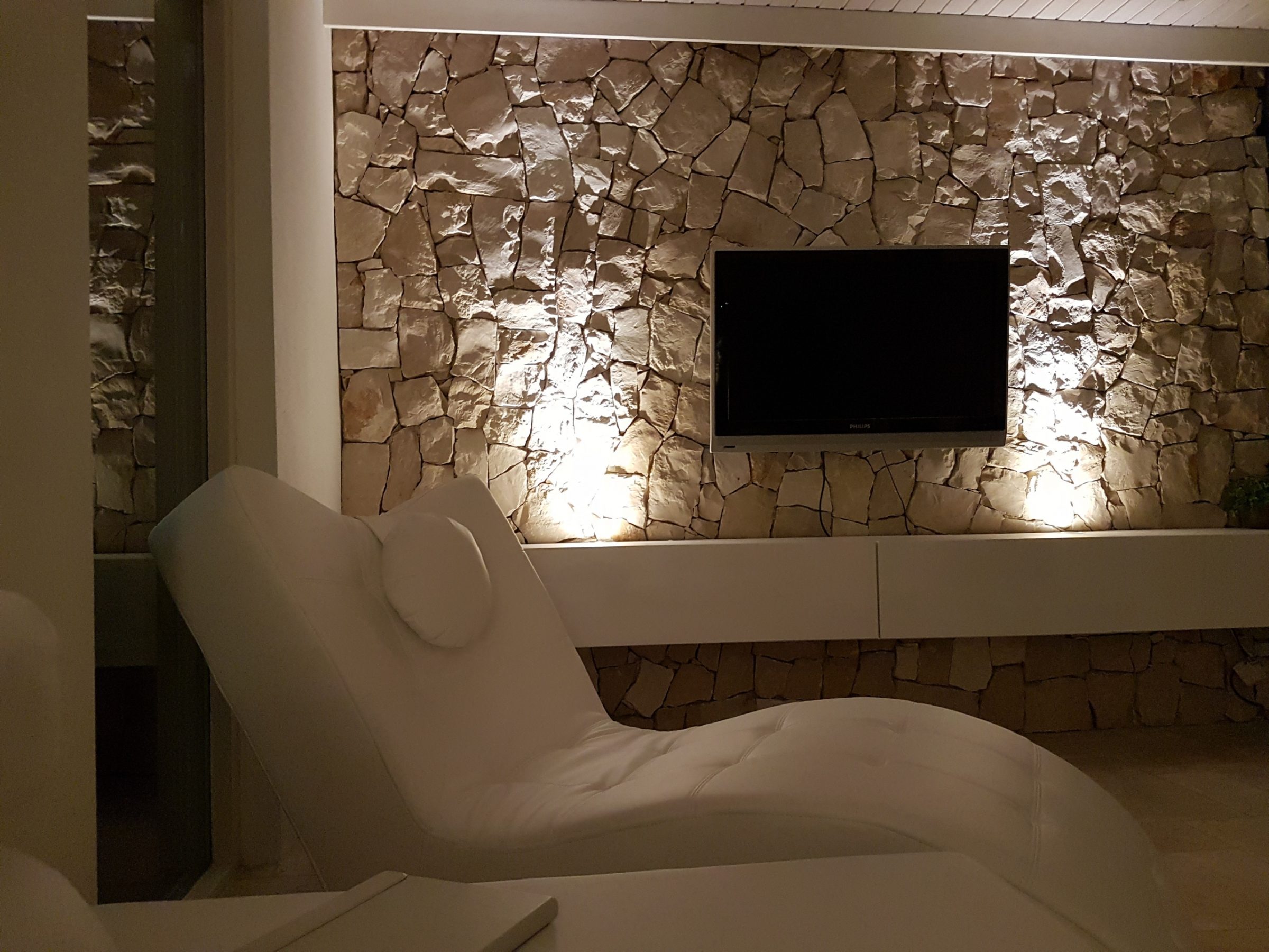 Rocks Ibiza, koud geplaatst, zonder voeg.