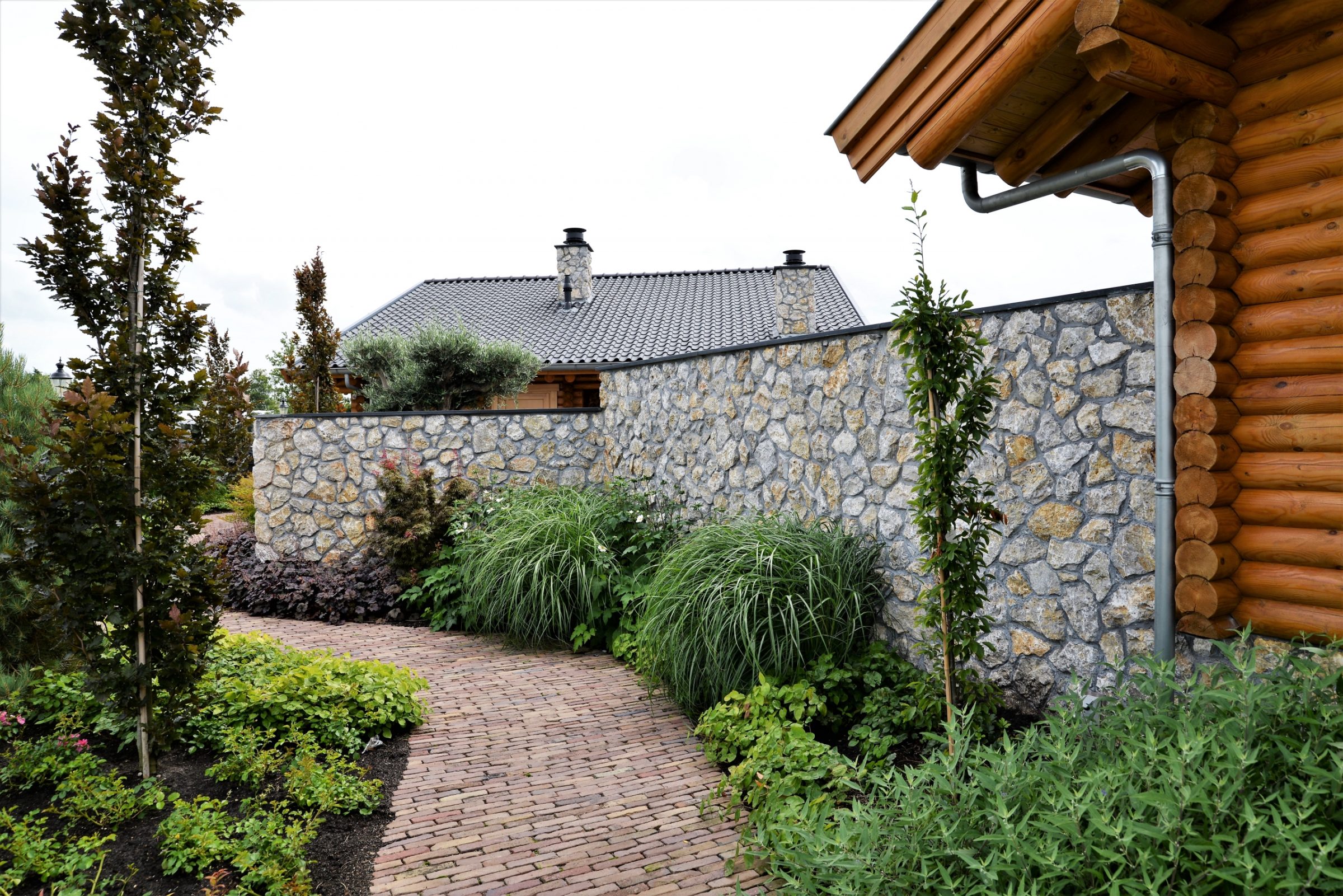 Tuinmuren met Rocks Steenstrips.