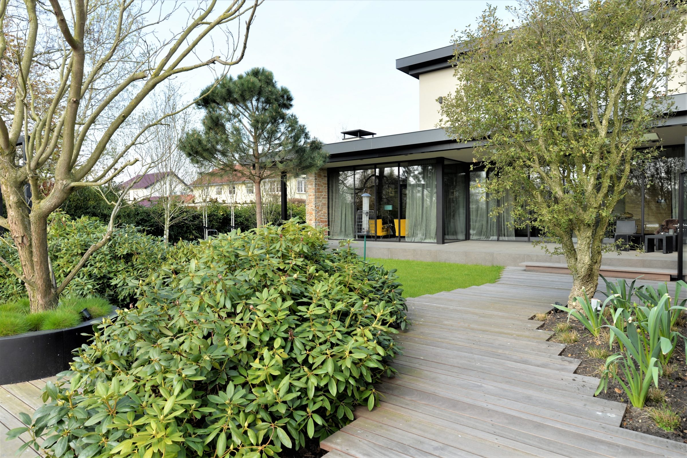 Villa met Natuurstenen muren.