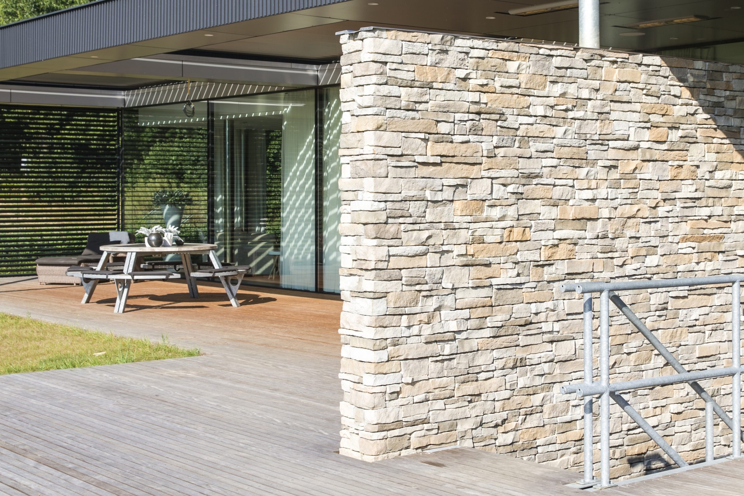 Wand Natuurstenen muur binnen - buiten - Montepanel.