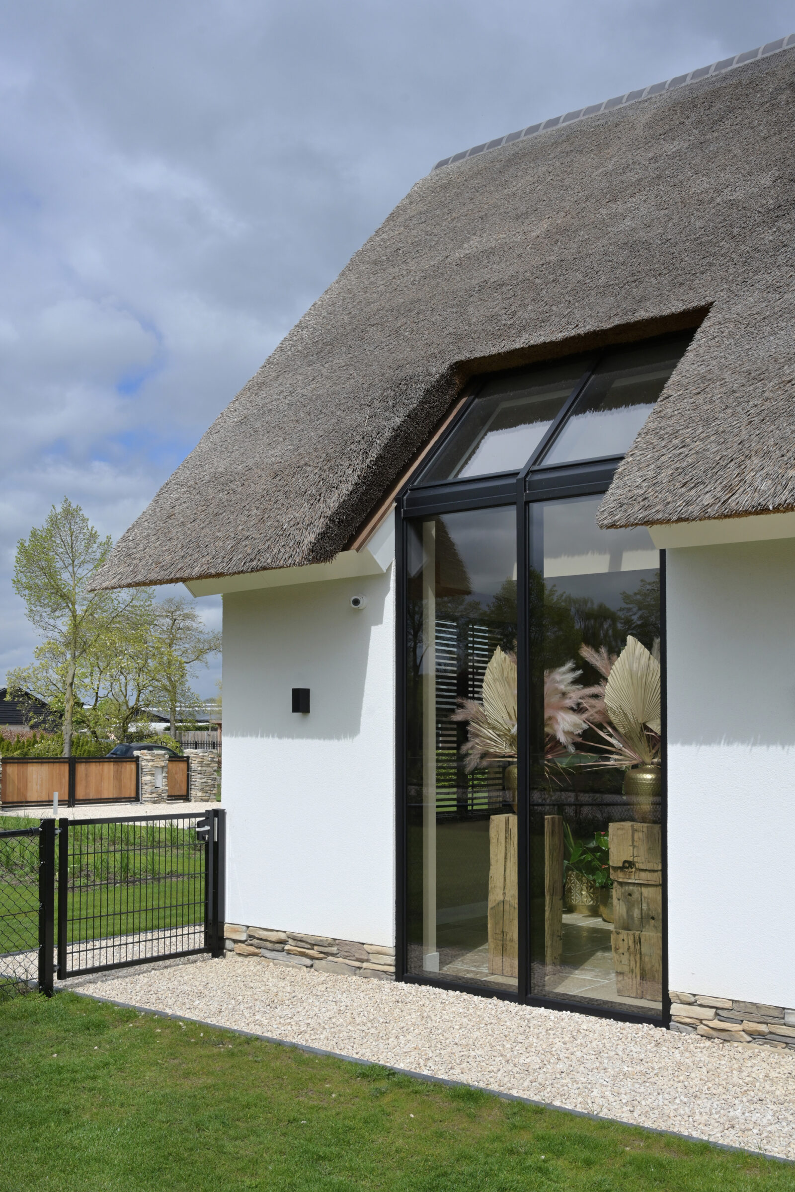 Plint met Natuursteen | Copyright The Art of Living Magazine – Fotografie: Jaro van Meerten