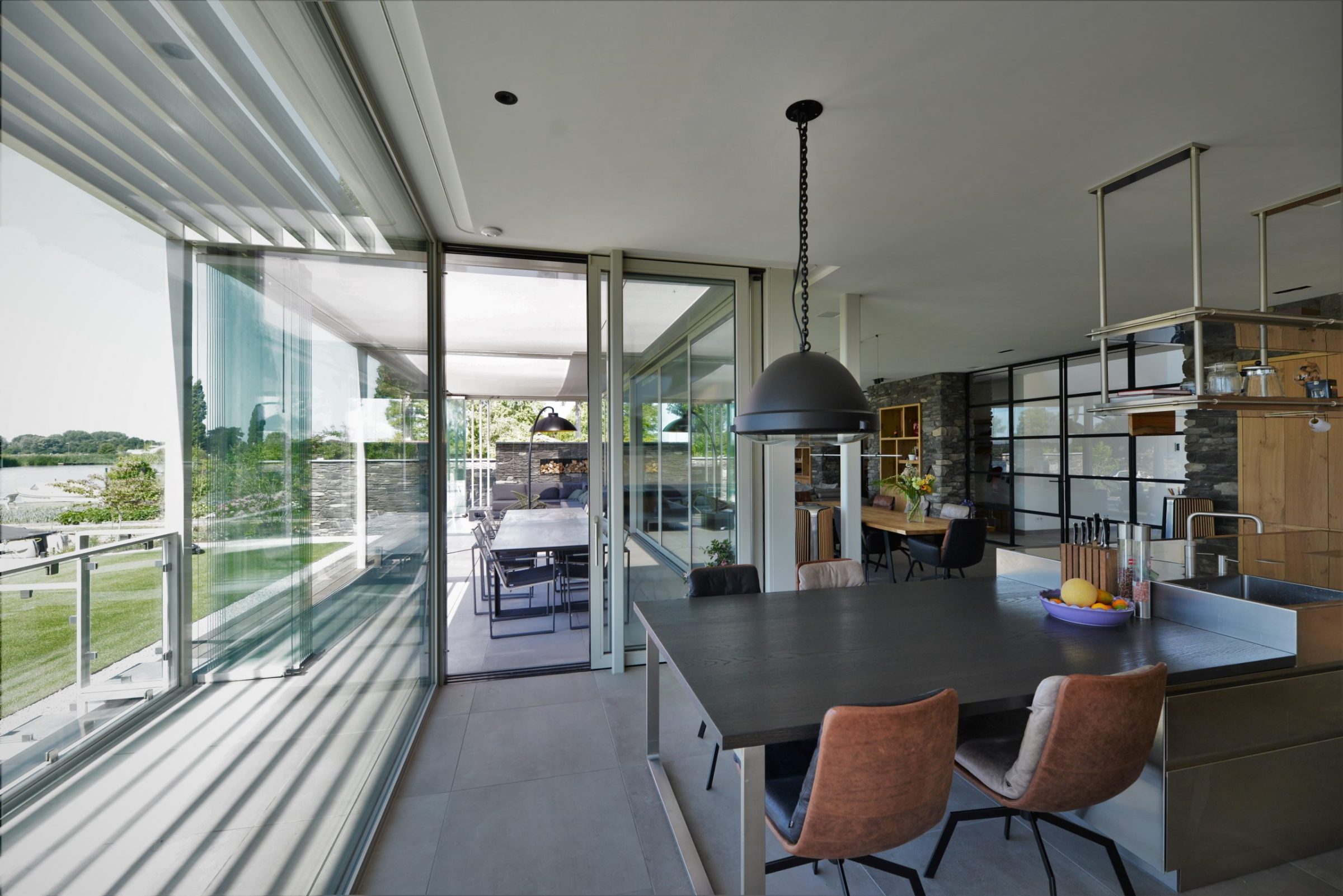 Binnenkant woning. Architect Pieter van Dam.