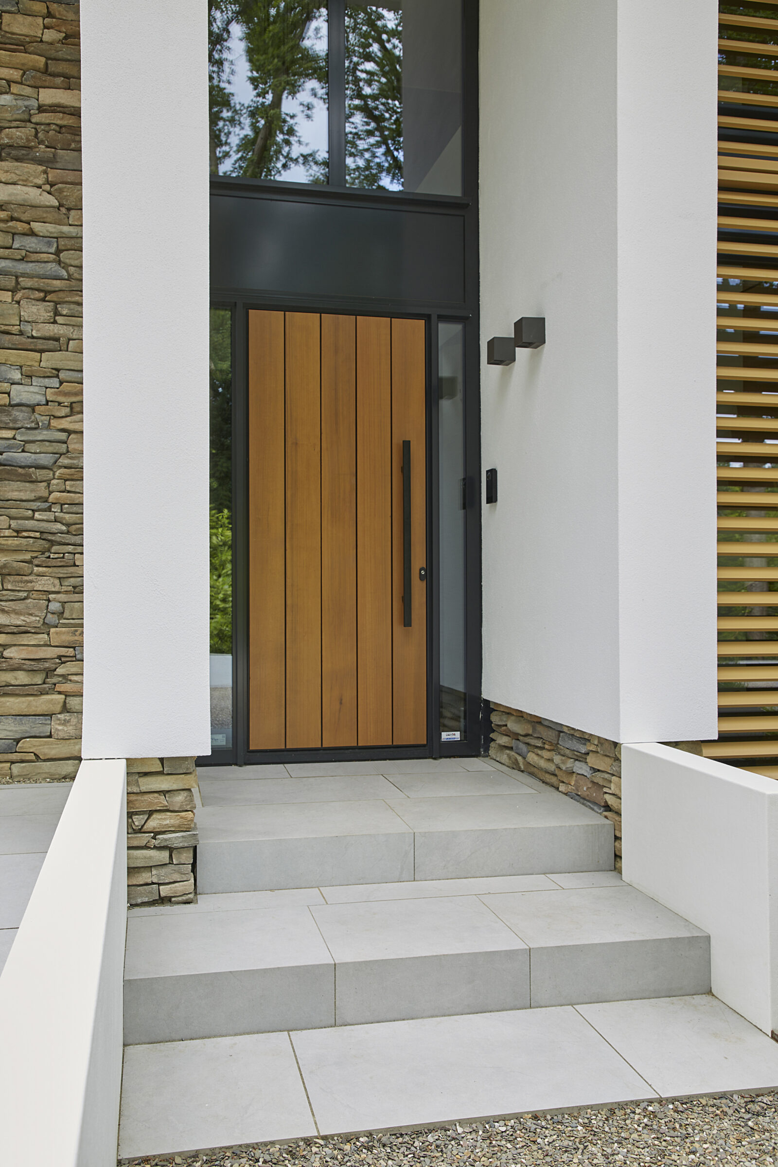 Natuurstenenplint met stucwerk | Copyright The Art of Living Magazine – Fotografie: Dré Wouters