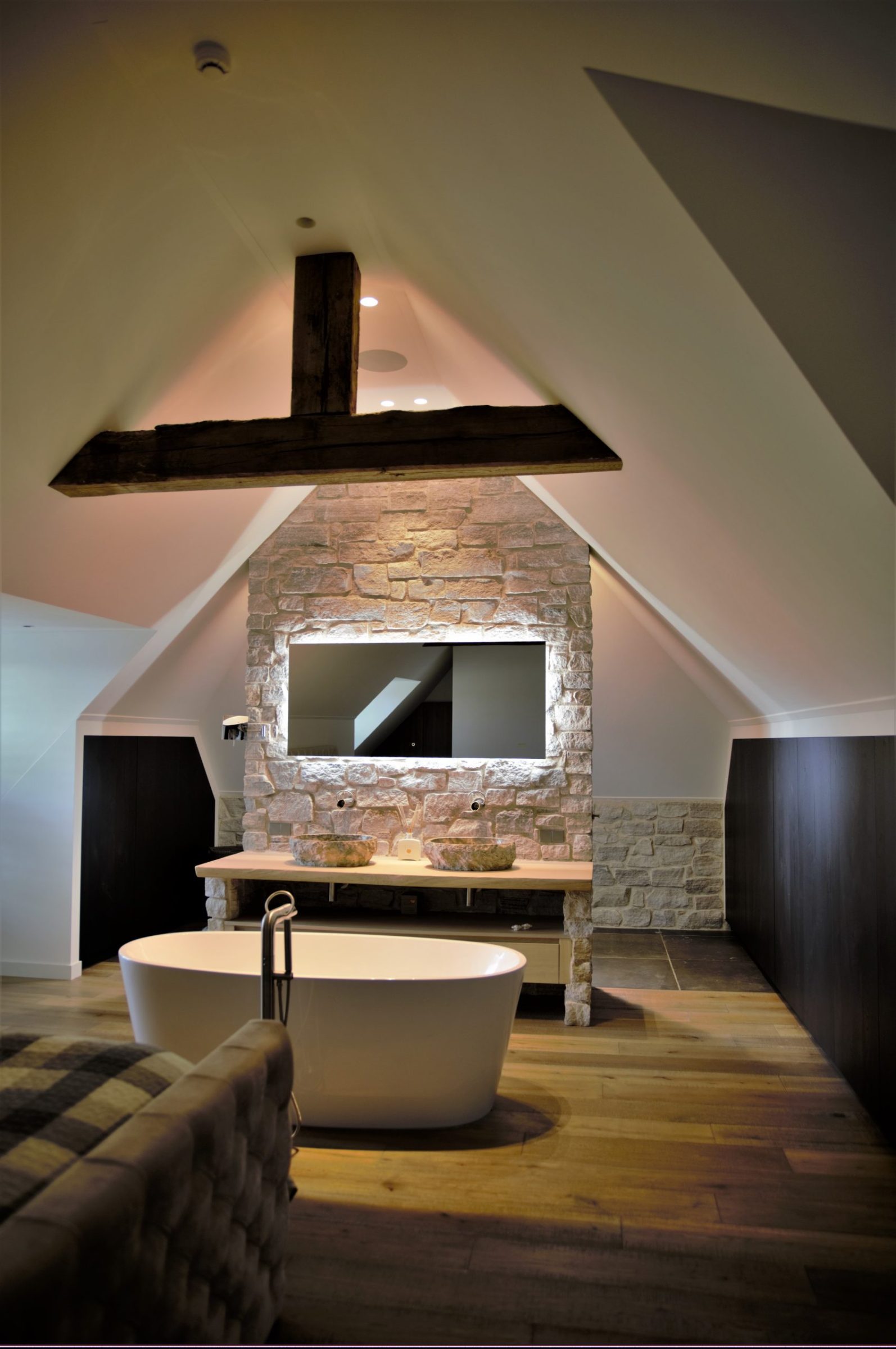 Rocks - Wellness en Badkamers
