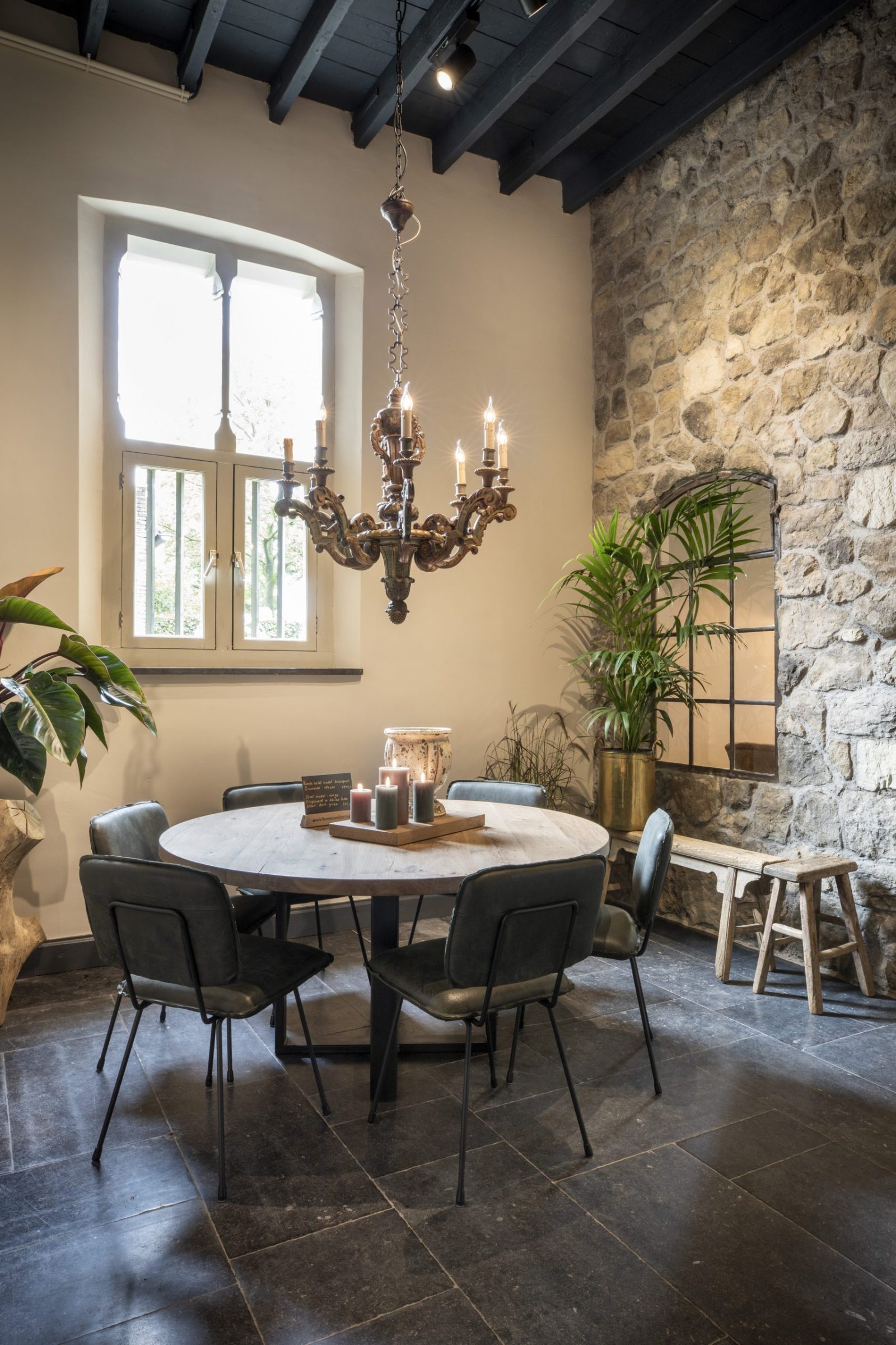Botticino Steenstrips muur - bekleden van wanden binnen - ontwerp Hemels Wonen