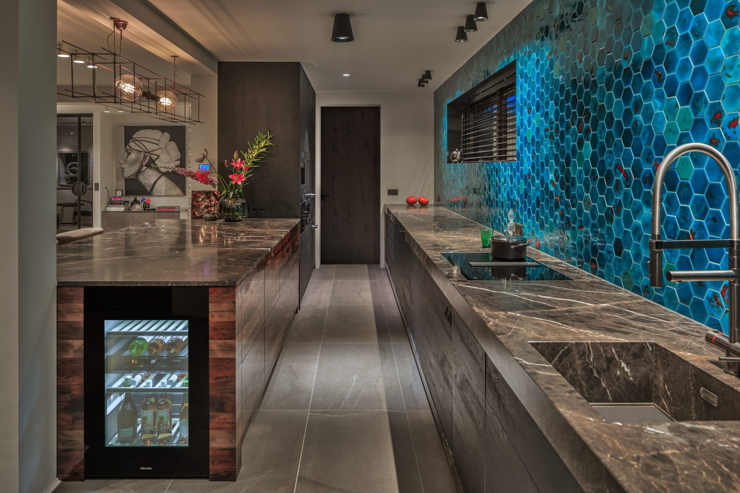 De keuken van Osiris' showhuis | Copyright: Fotografie Jurrit van der Waal, The Art of Living magazine