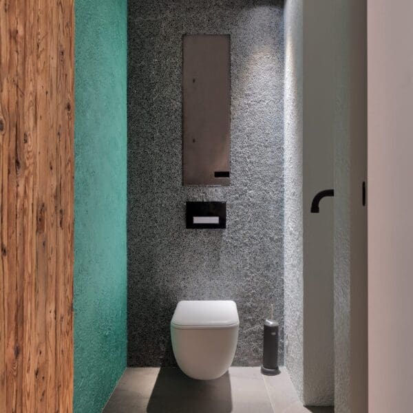 Bijzonder toilet sfeerfoto | Copyright: Fotografie Jurrit van der Waal, The Art of Living magazine