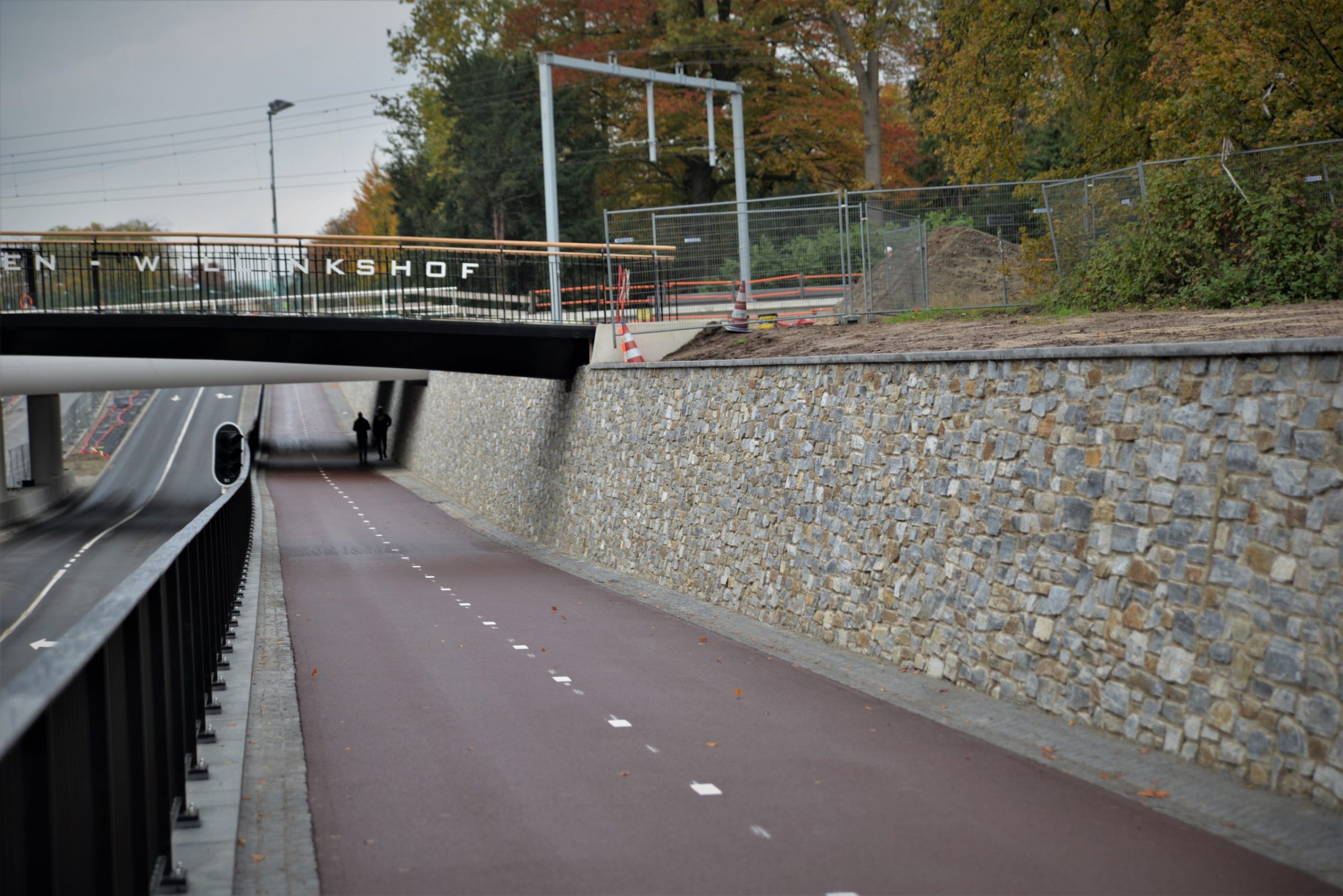 Steenstrips fietspad Station Driebergen-Zeist
