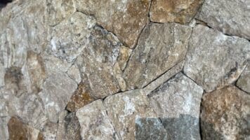 Natuurstenen muur Rocks Iron