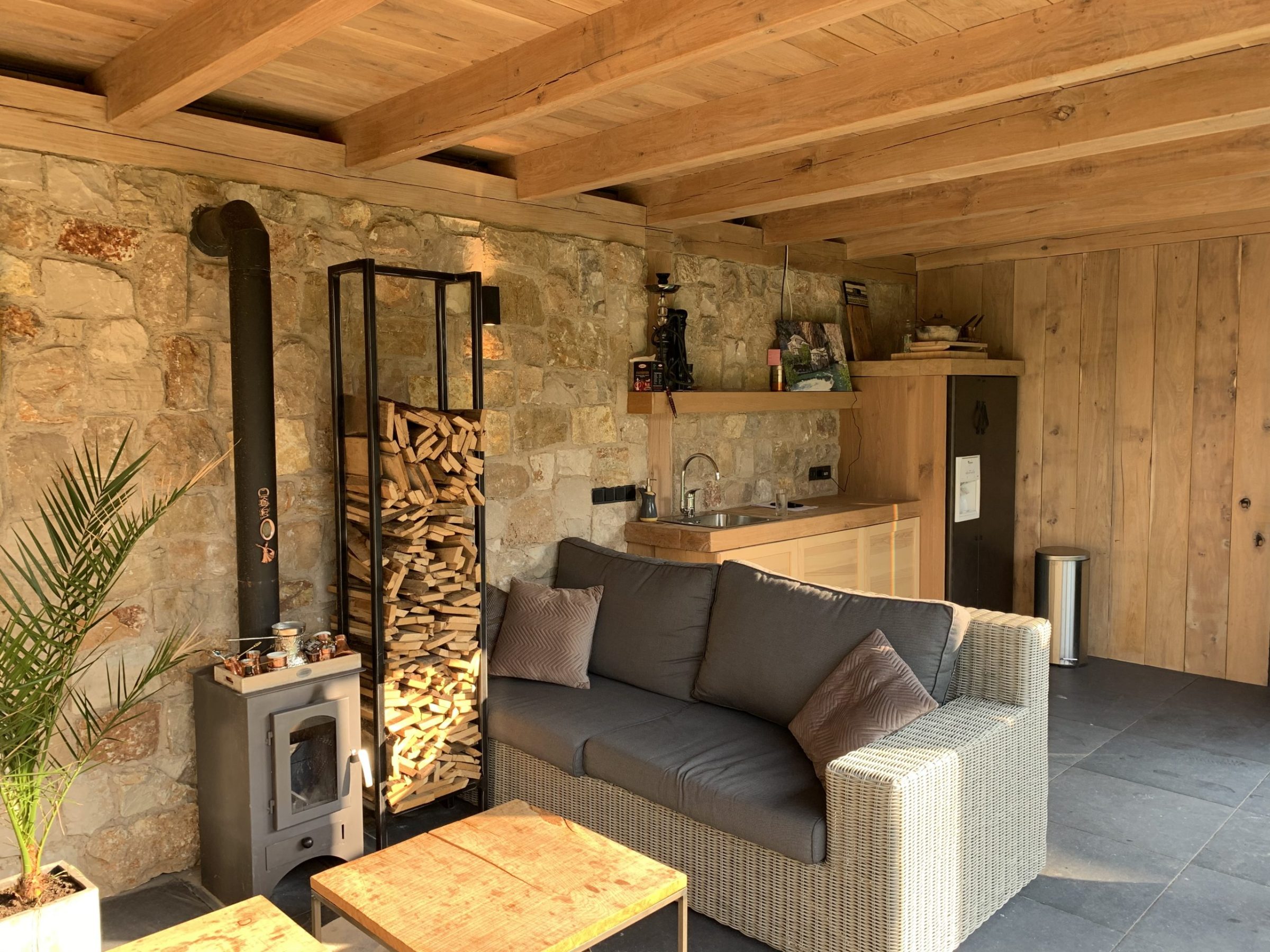 Rocks Antieke Mix onder de veranda