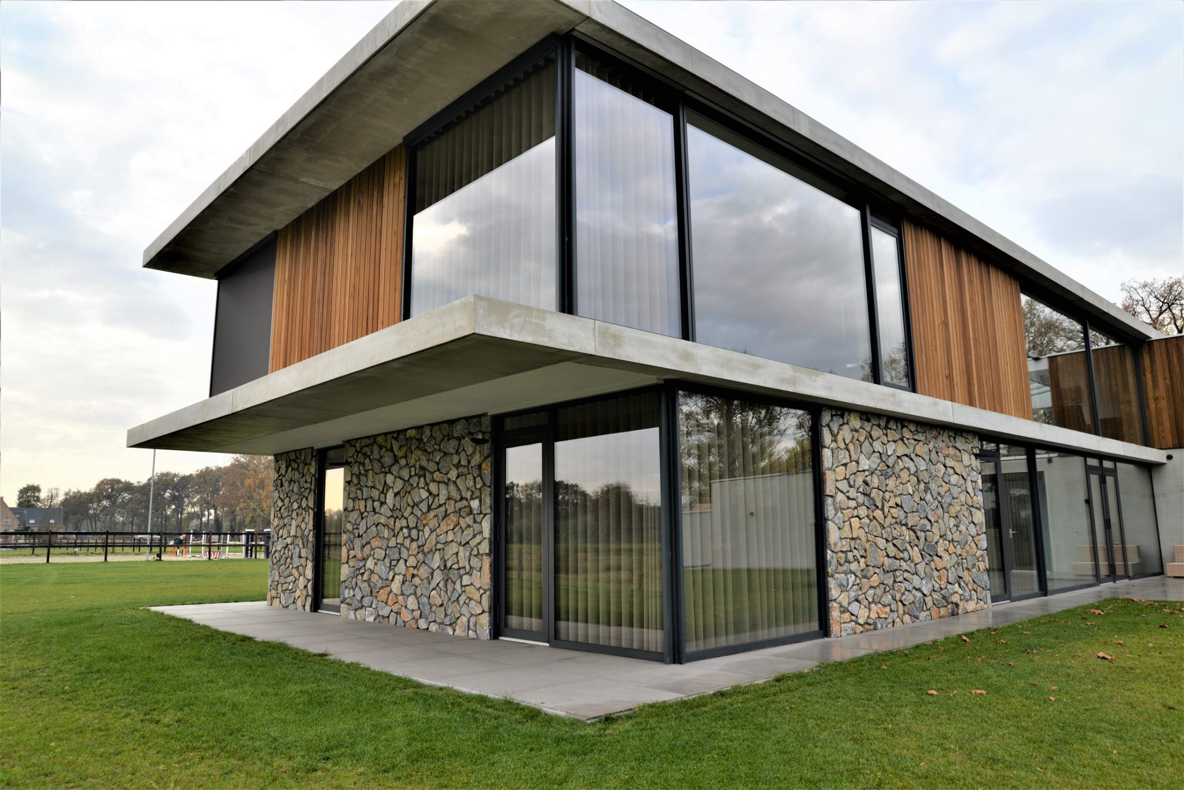 Kubistische villa met Rocks Akkron
