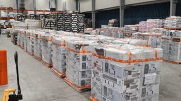 Verpakking van de Geopietra goederen - The Flagstone Company