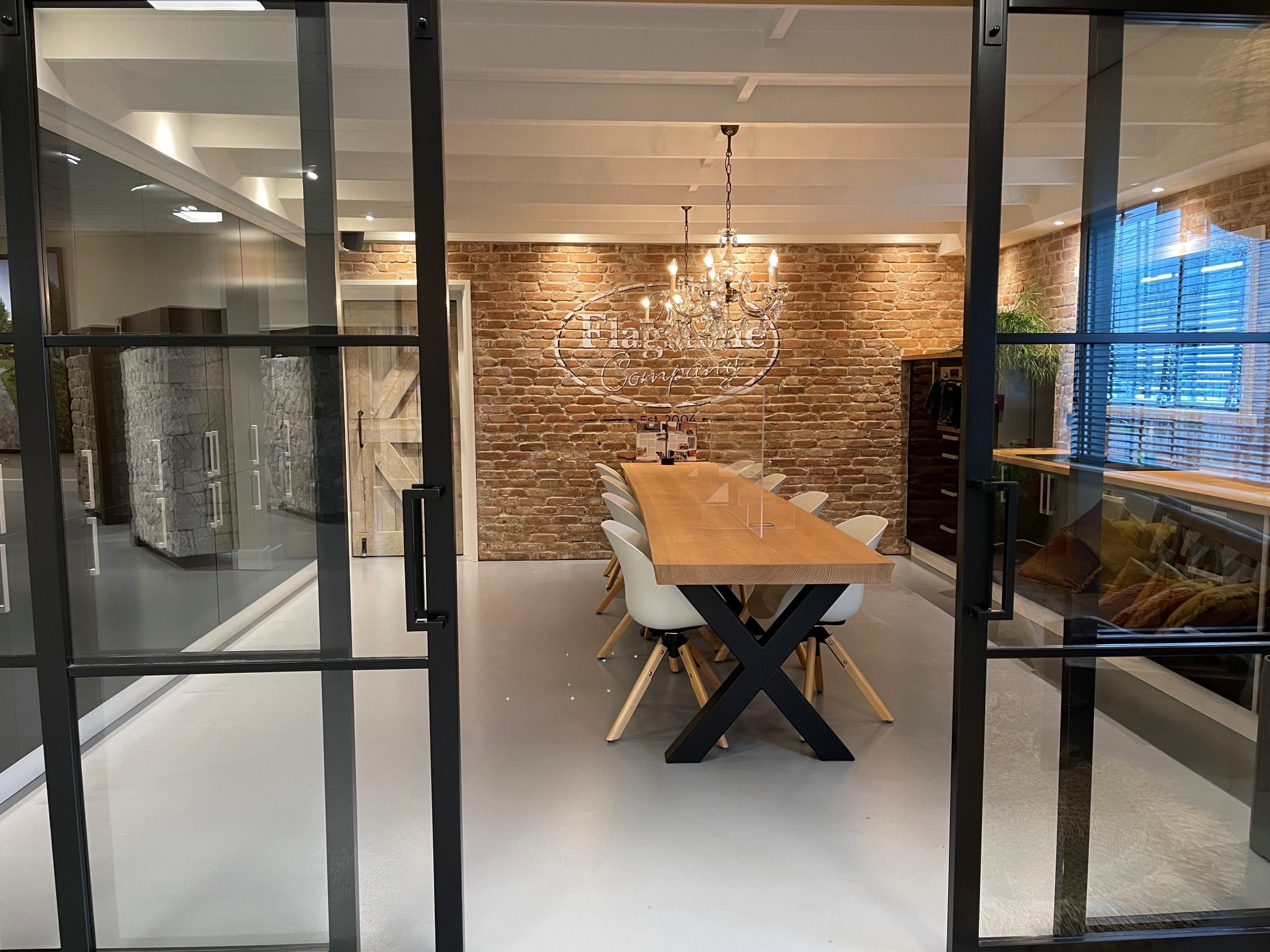De keuken van The Flagstone Company met Baksteenstrips