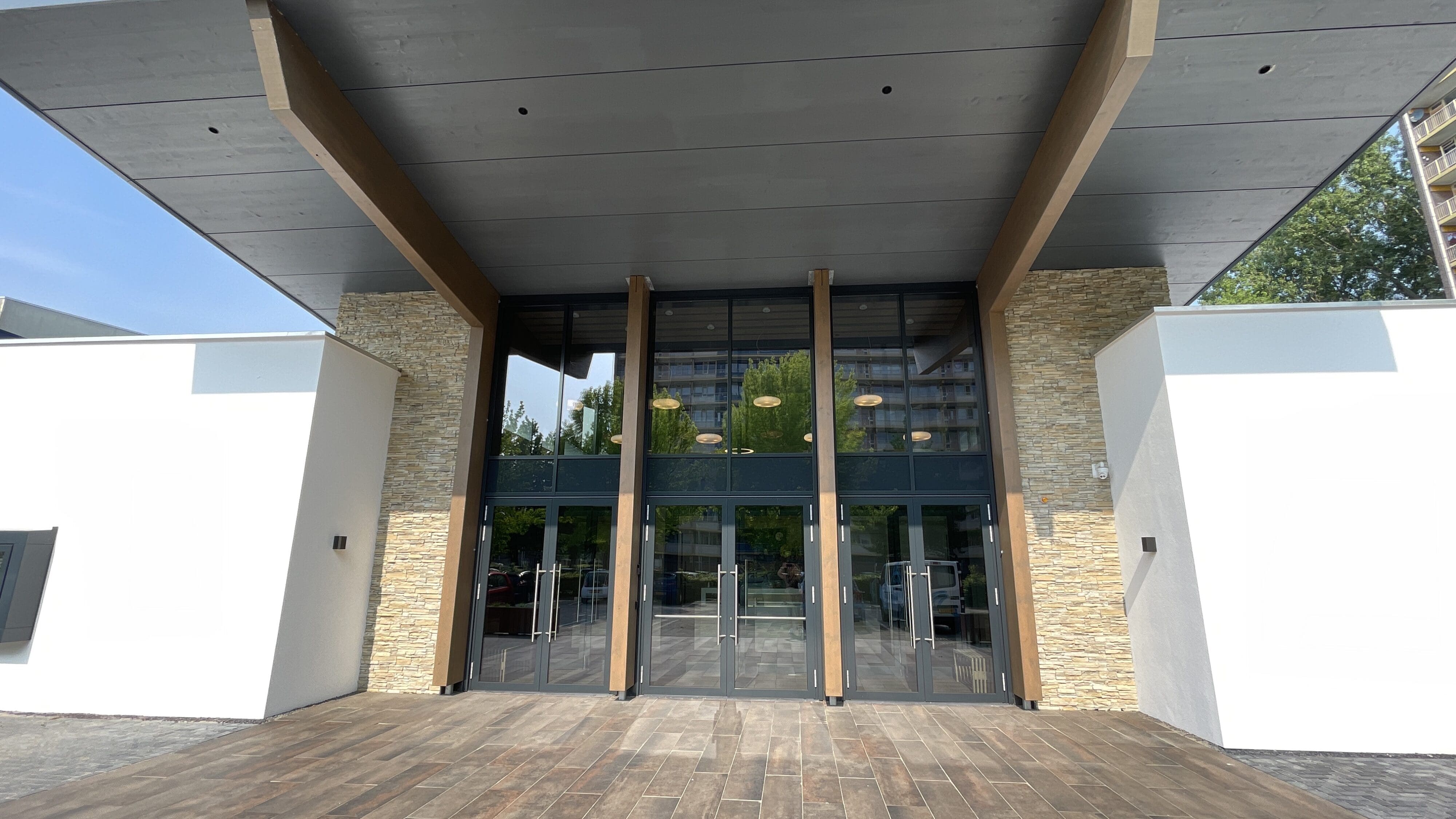 Gevelbekleding met Steenpanelen