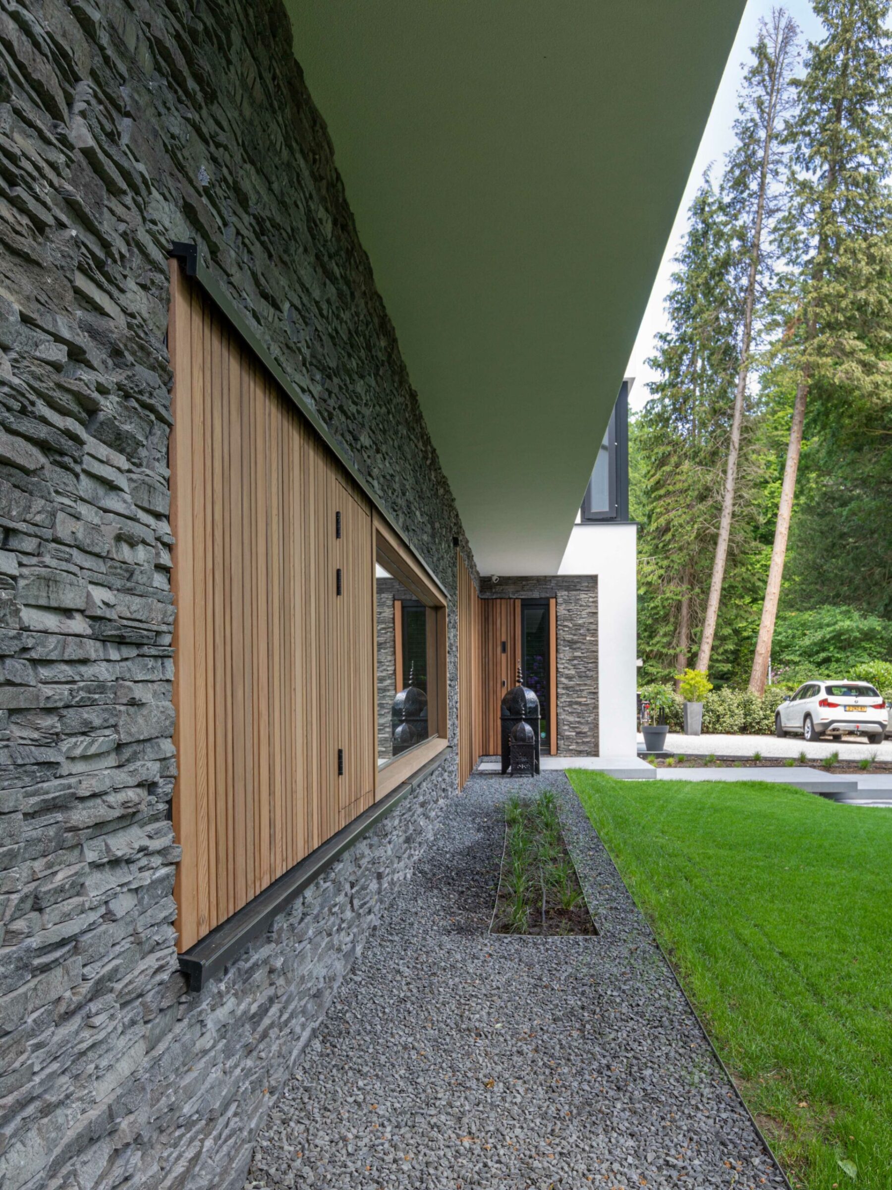Moderne villa met Steenstrips gevel | Bouwbedrijf Osnabrugge | Fotografie Nanette de Jong