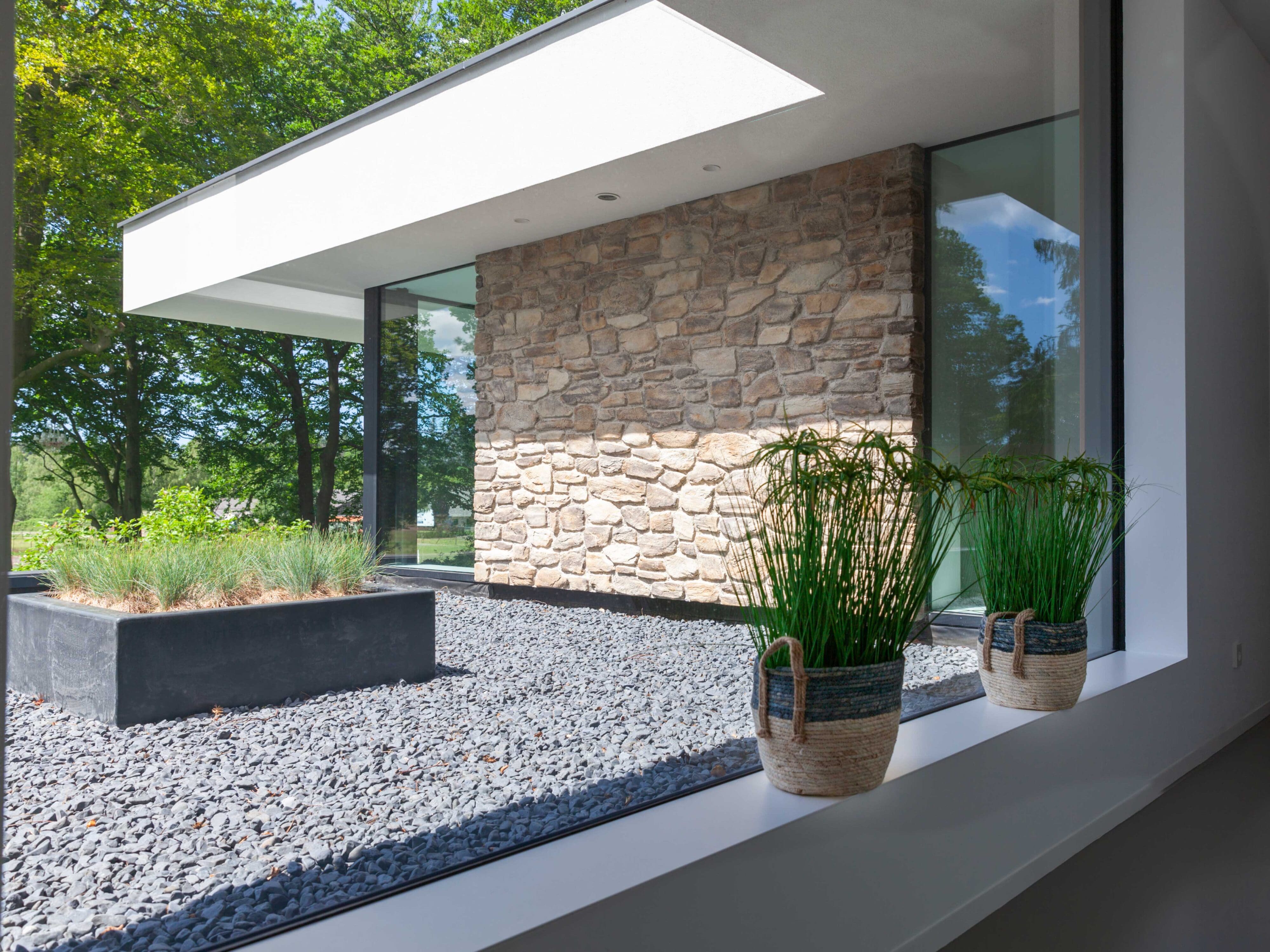 Moderne villa met Moniga Steenstrips | Bouwbedrijf Osnabrugge | Fotografie Nanette de Jong