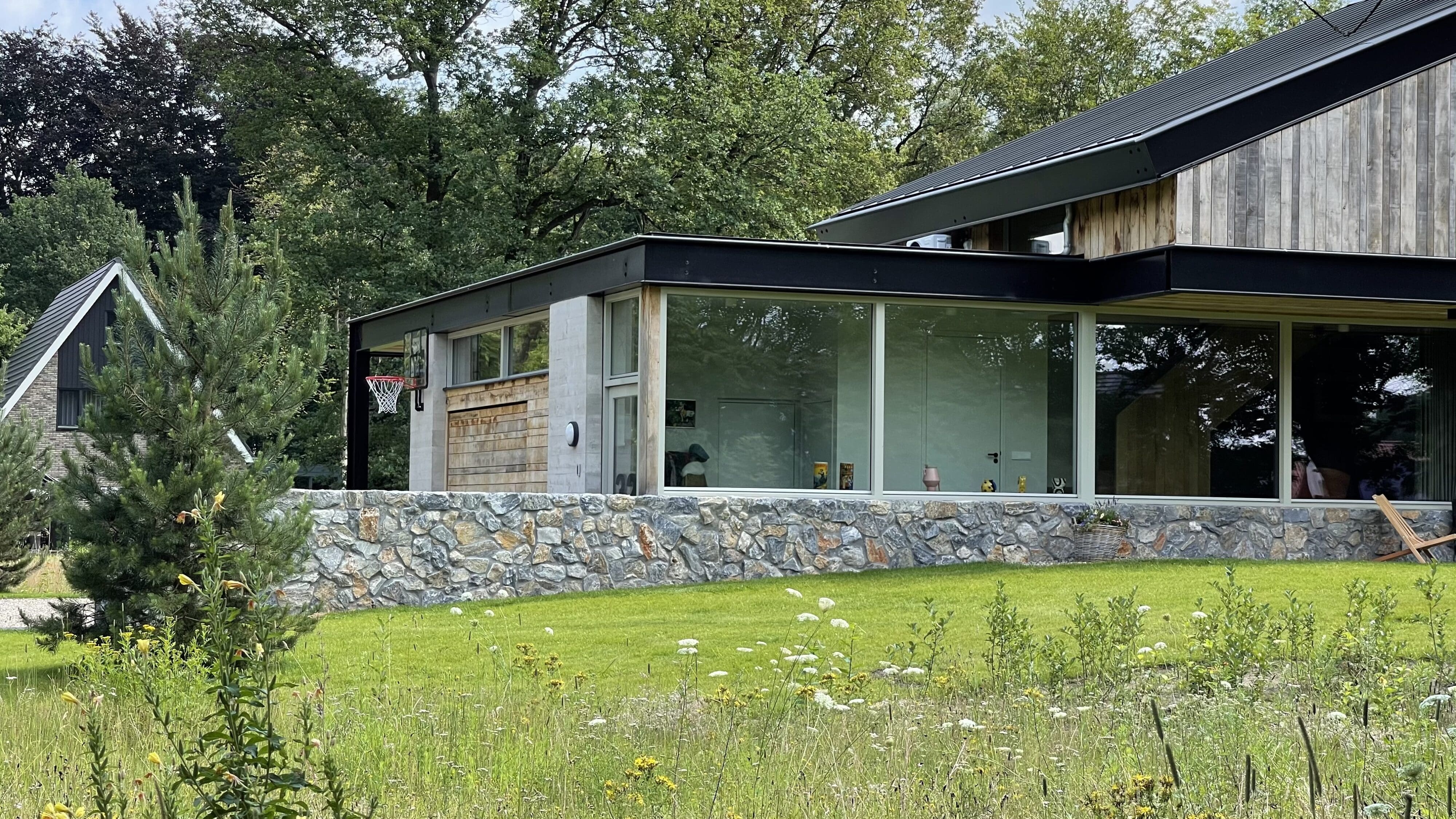 Buitenmuur met Rocks Steenstrips