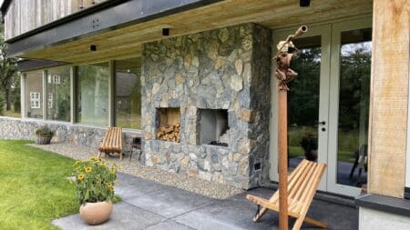 Openhaard met Rocks