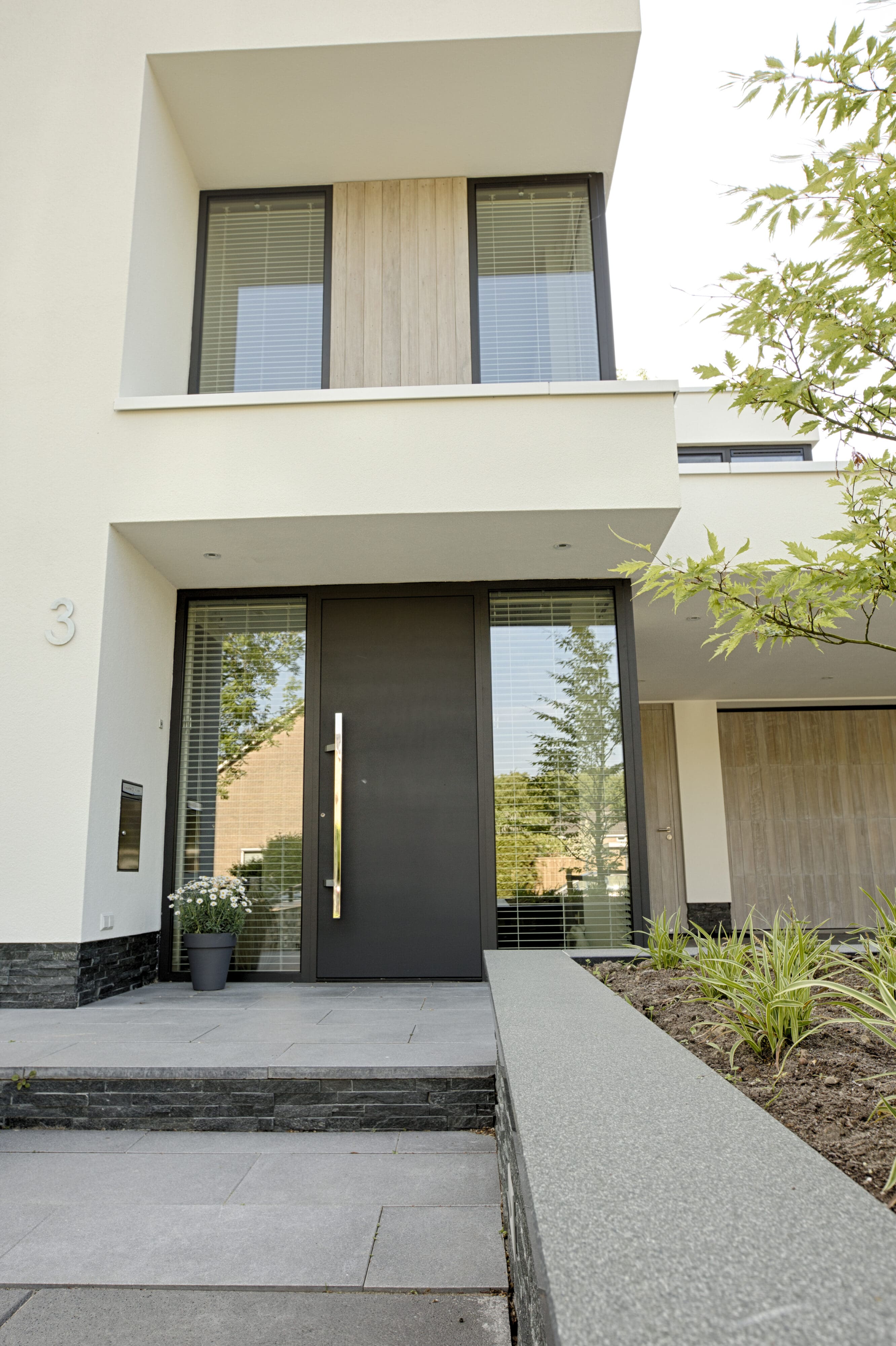 Mooie Zwart Kwartsiet Natuursteenstrips - Copyright: Van der Padt & Partners Architecten