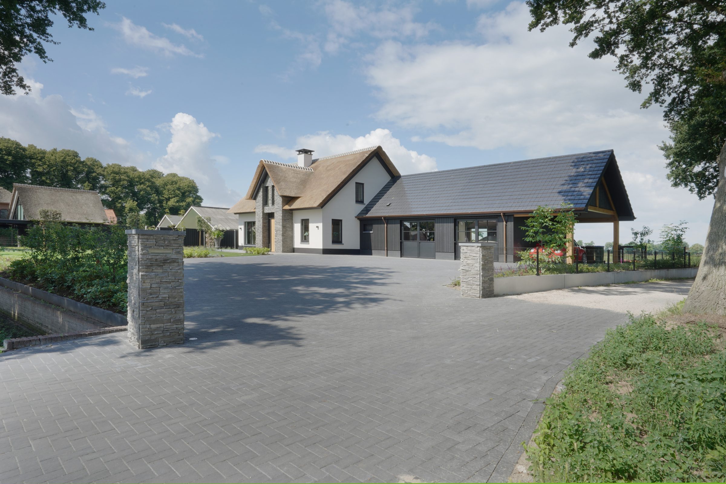 Scaglia Gevelbekleding Geopietra Steenstrips - Ontwerp DBL Architecten