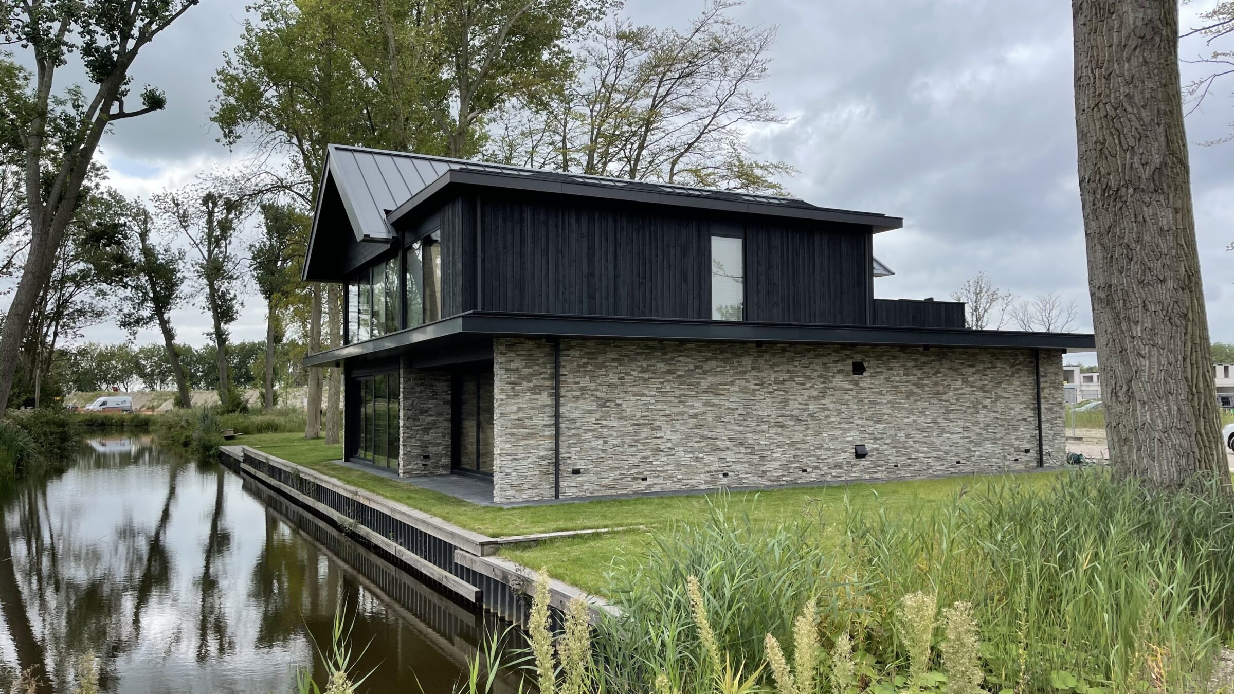 Moderne woning met Scaglia Steenstrips
