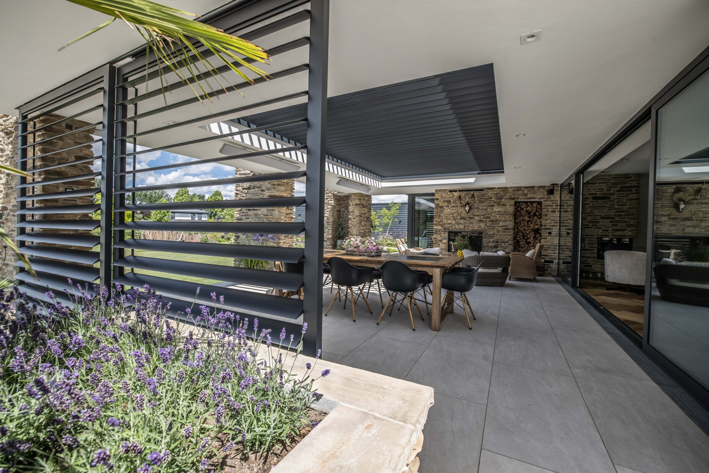 | Architect: Janssen Wuts